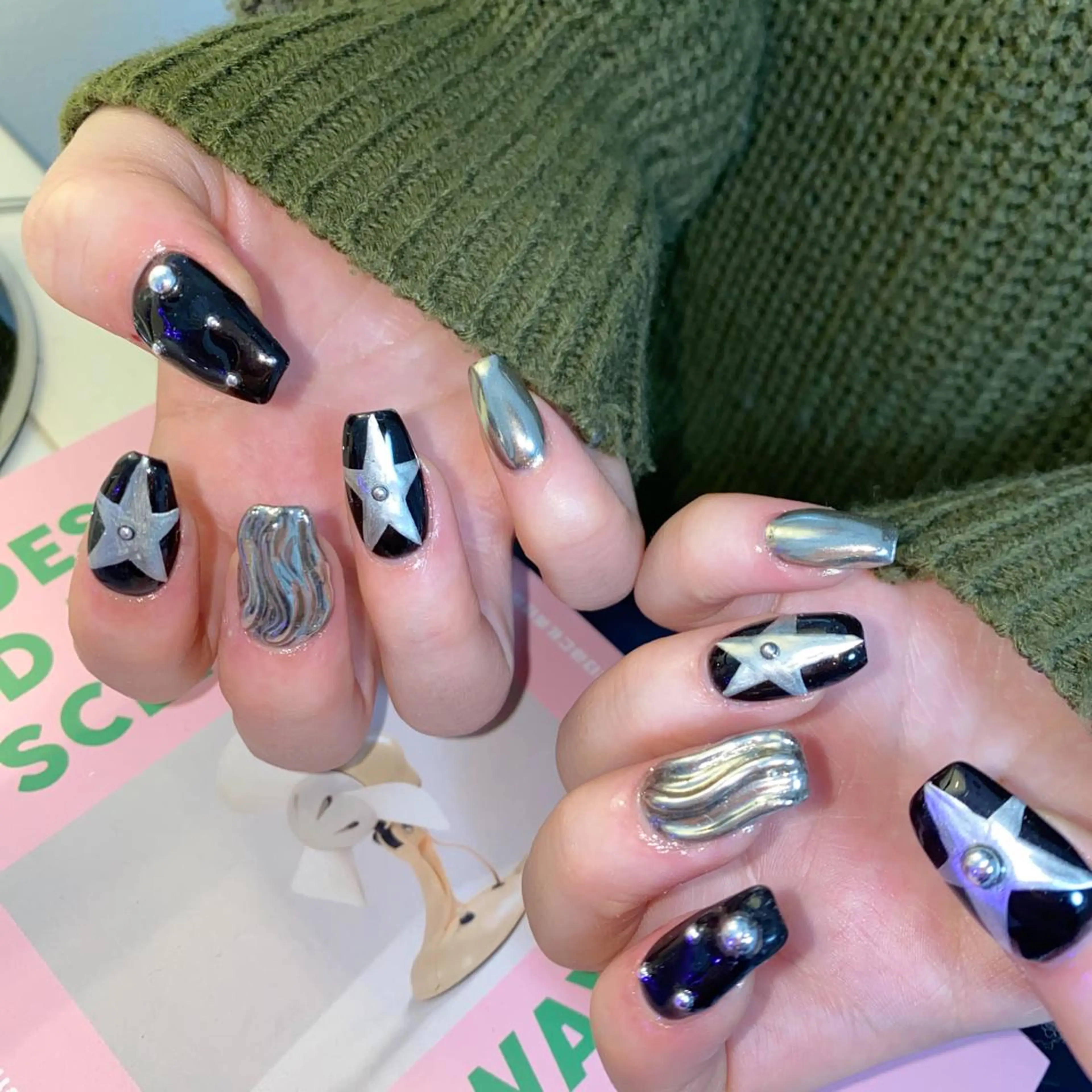 ネイル アートネイル オーロラネイル フレンチネイル 氷ネイル・うるうるネイル マグネットネイル ハンドネイル Nail by Licorneのネイルデザイン