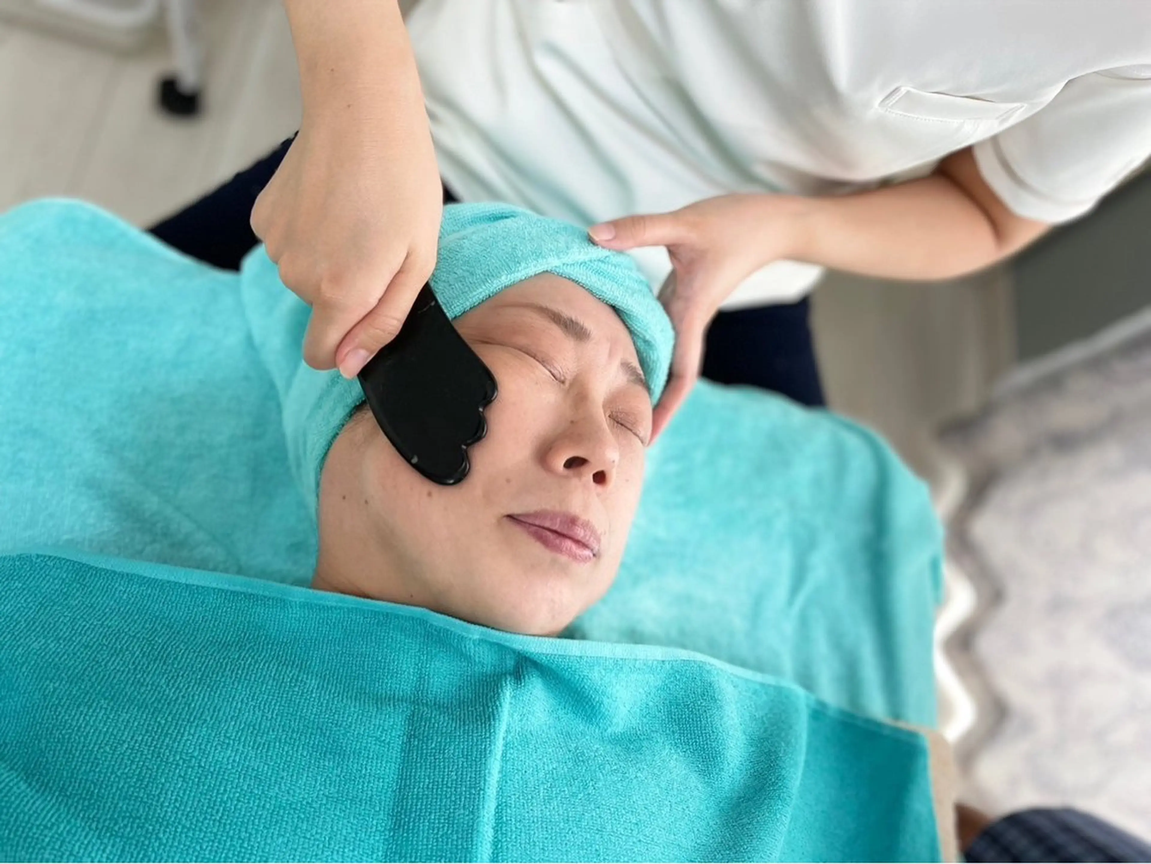 【ハリ、しわ、毛穴改善！】バザルトリフトケア1回お試し¥7,000円の写真