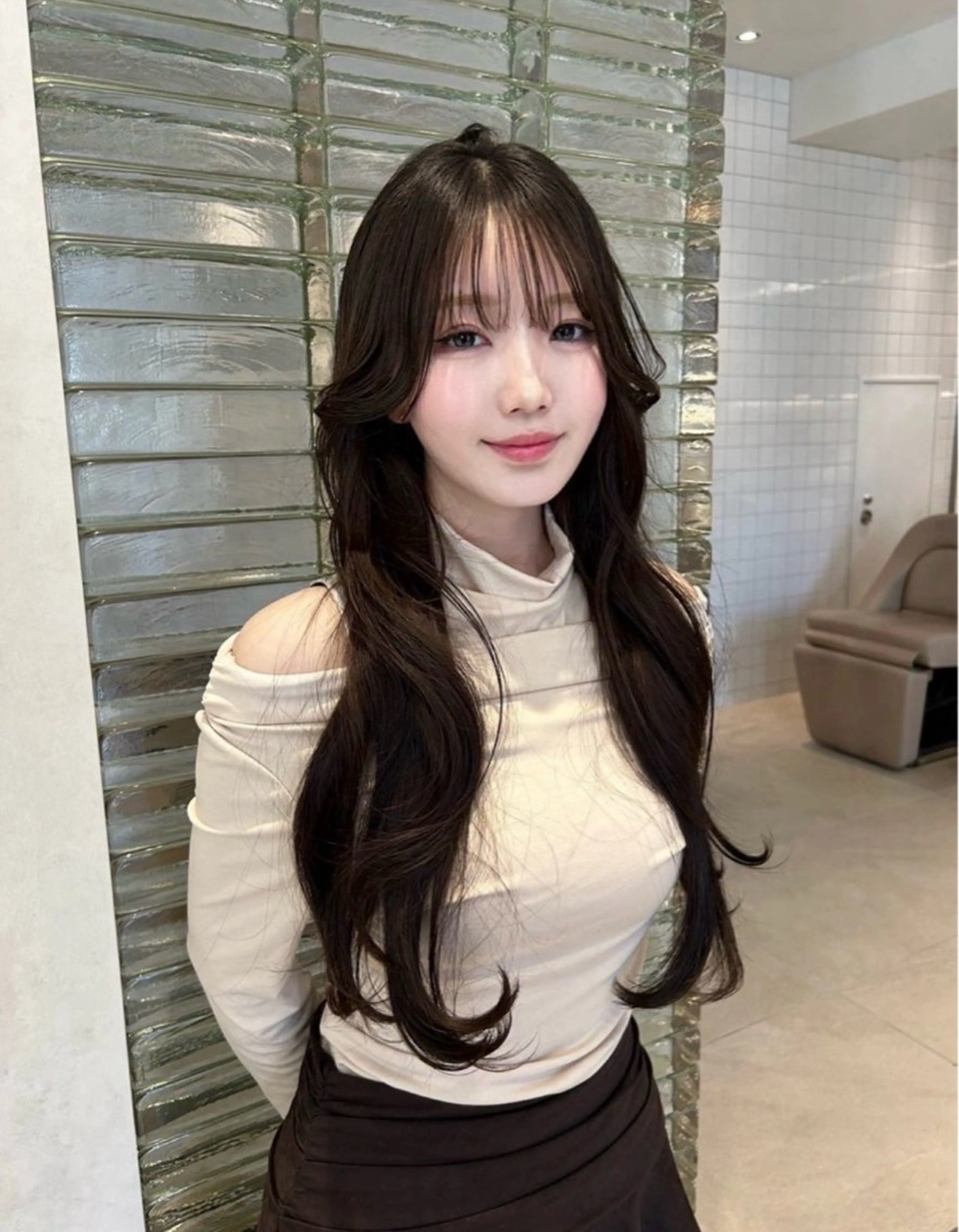 セミロング カラー ヘアアレンジ Salowin原宿ash所属・‎透明感×艶髪 ‎🫒maki🎀のヘアスタイル