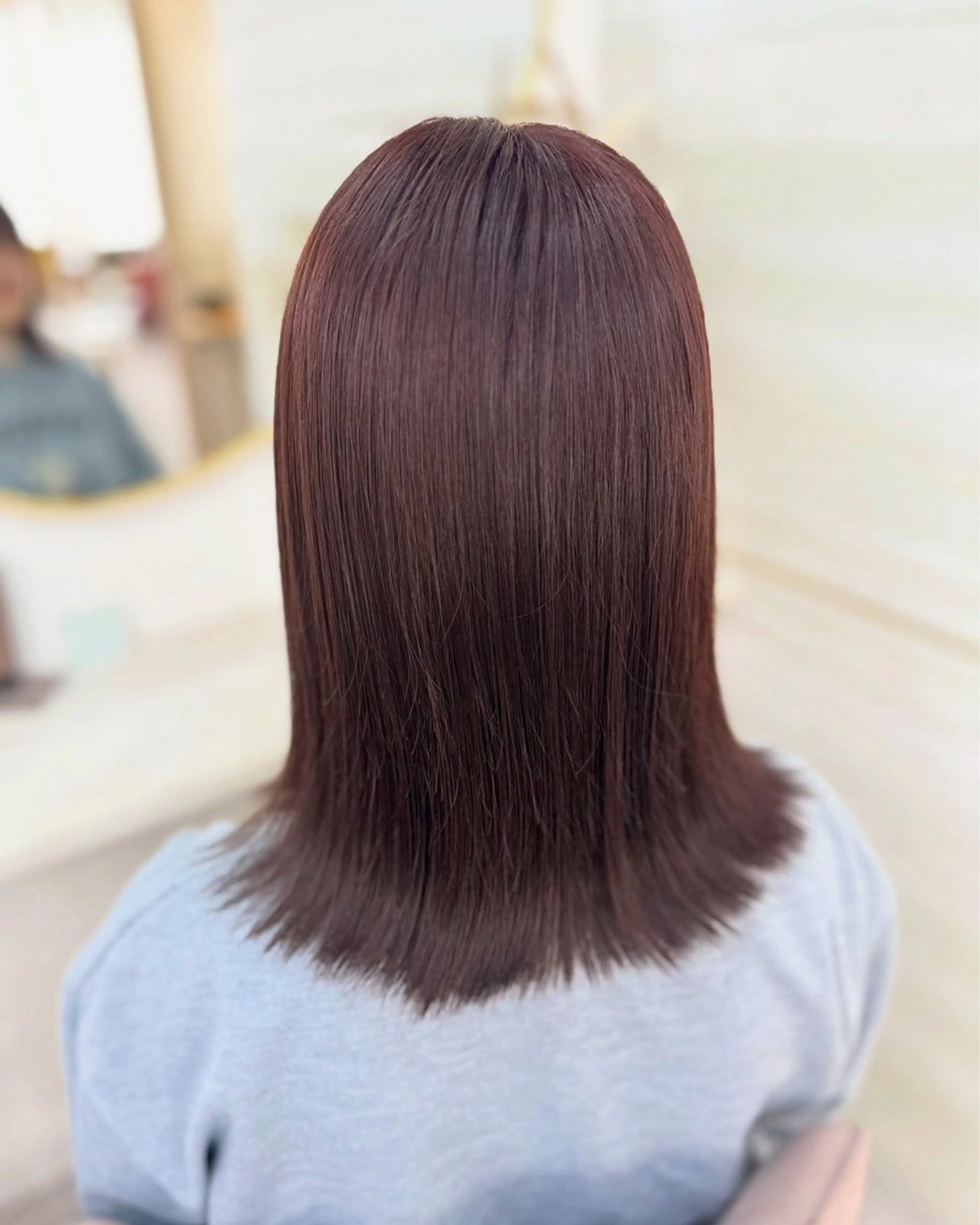 セミロング カラー Hina🐣 elubylovisのヘアスタイル