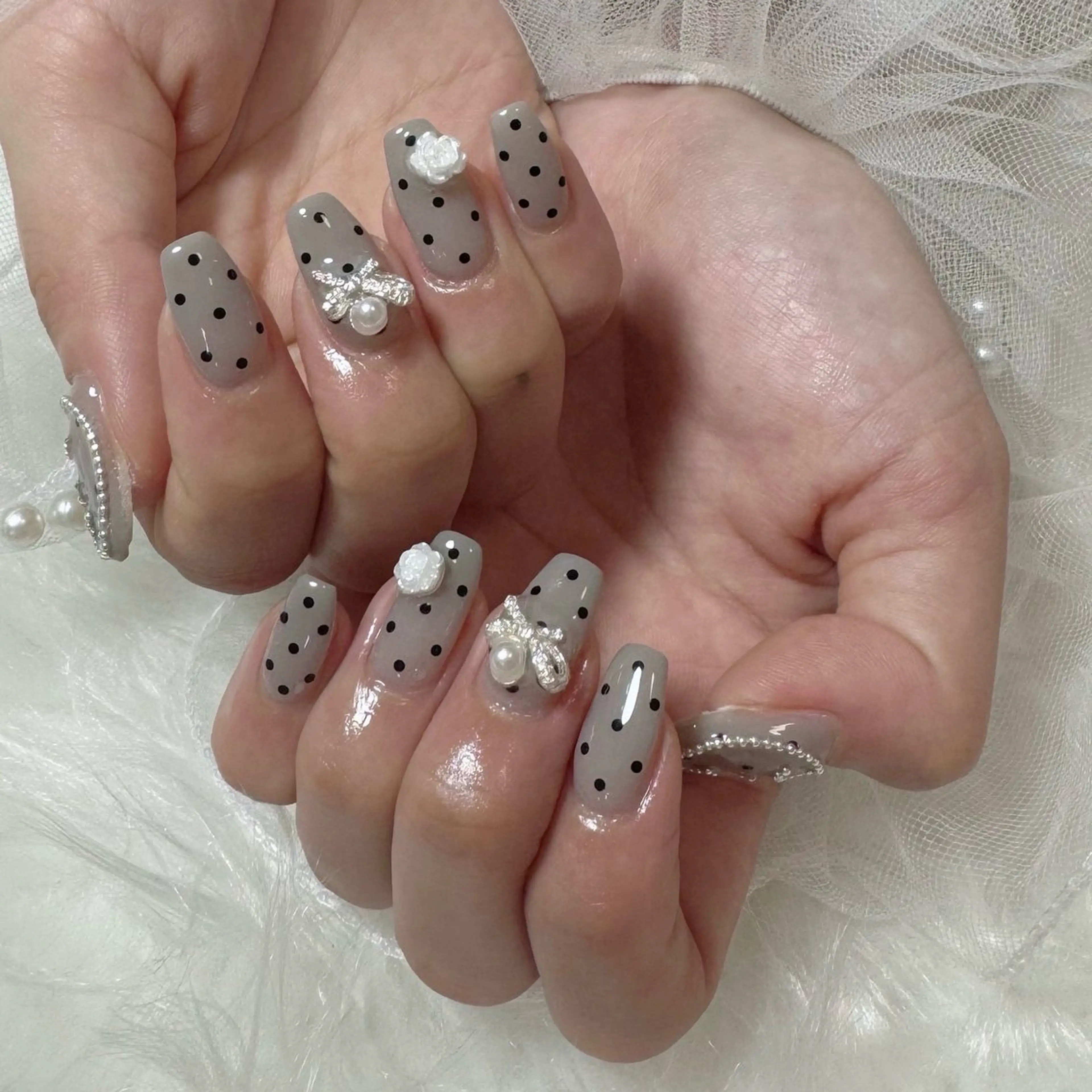 ネイル ハンドネイル シュシュ 🎀 girly nailのネイルデザイン