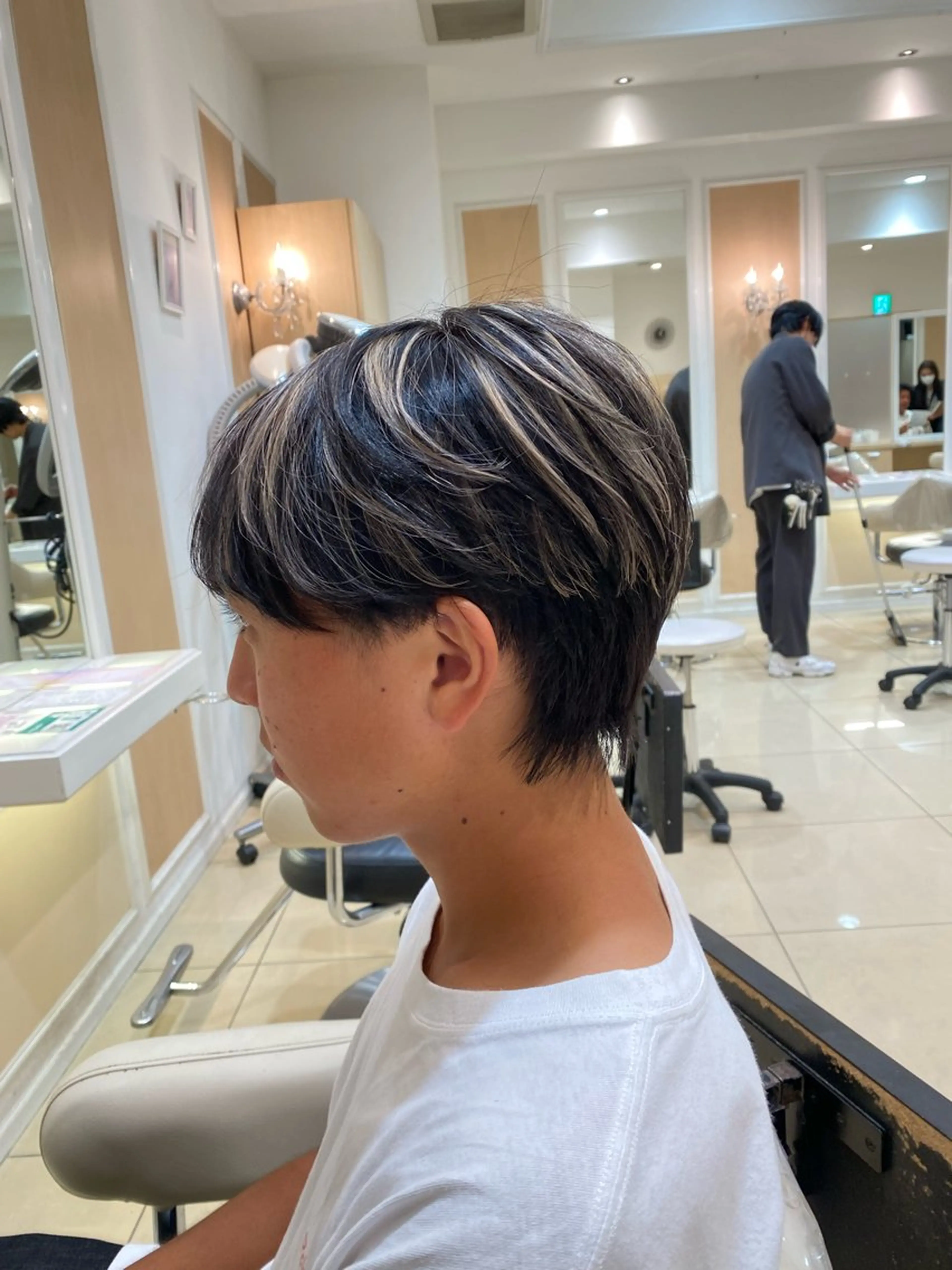 ショート カラー メンズ カット ヘアカラー メンズ特化型美容師 栗山勇人のヘアスタイル