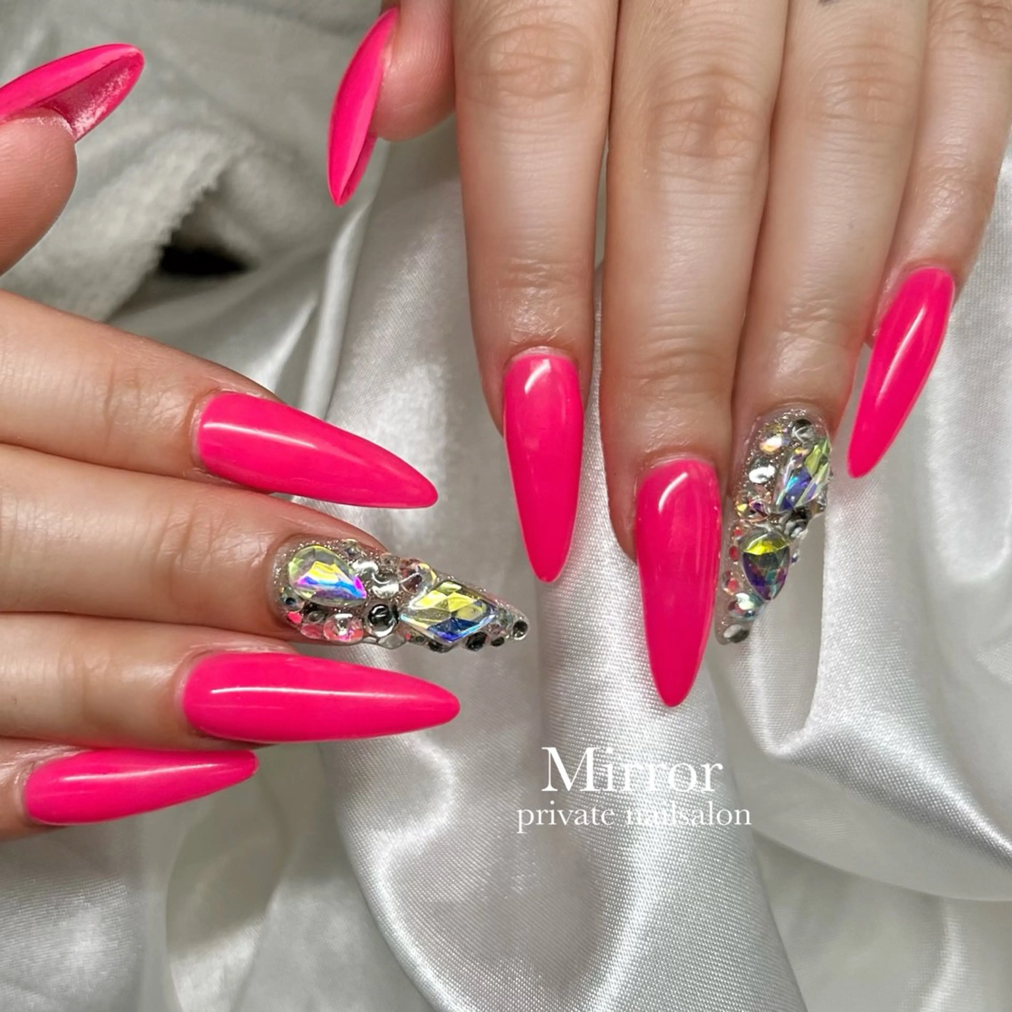 ネイル nailsalon Mirrorのネイルデザイン