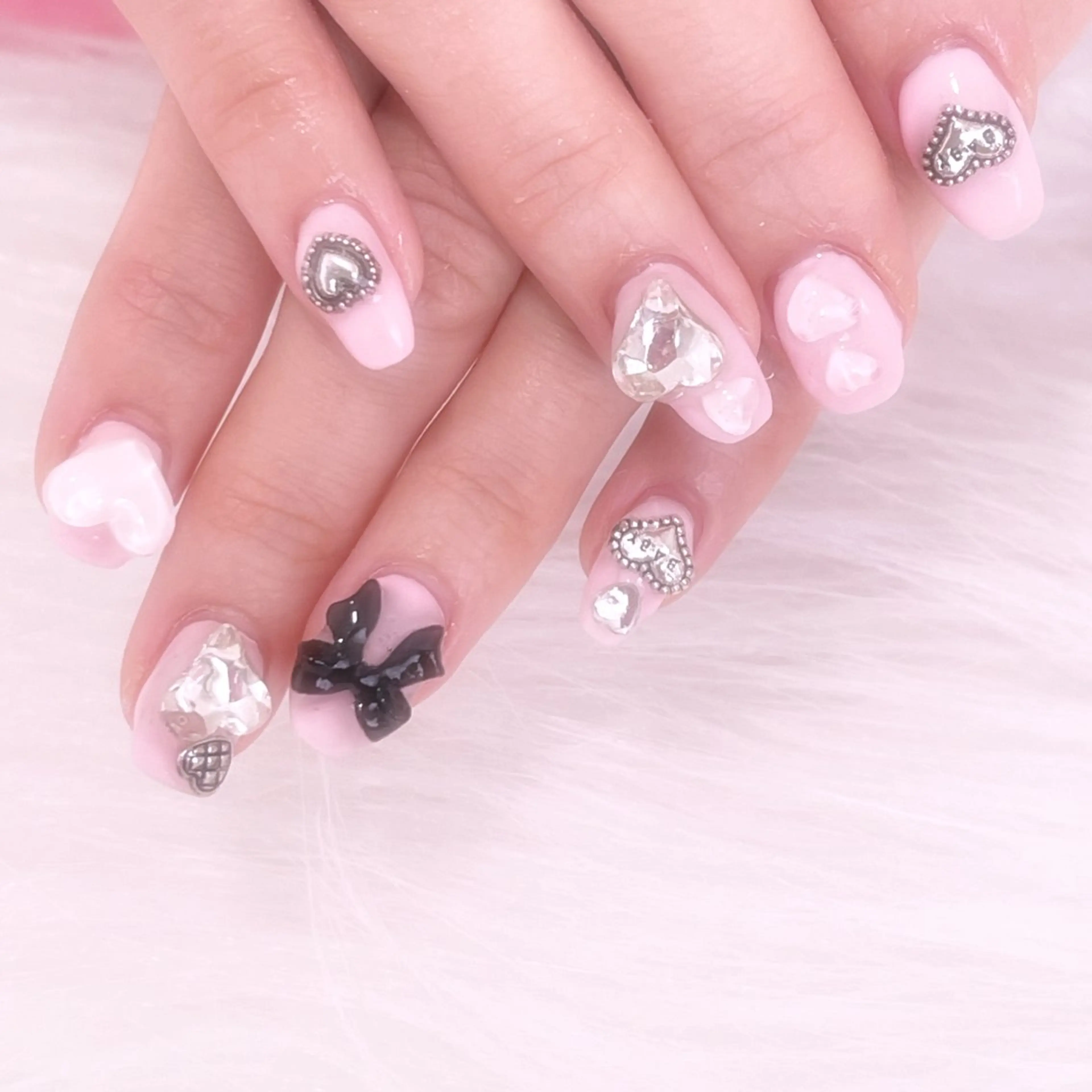 ネイル アートネイル ハート 持ち込み ハンドネイル 梅島のネイル屋さん所属・梅島の ネイル屋さんのネイルデザイン