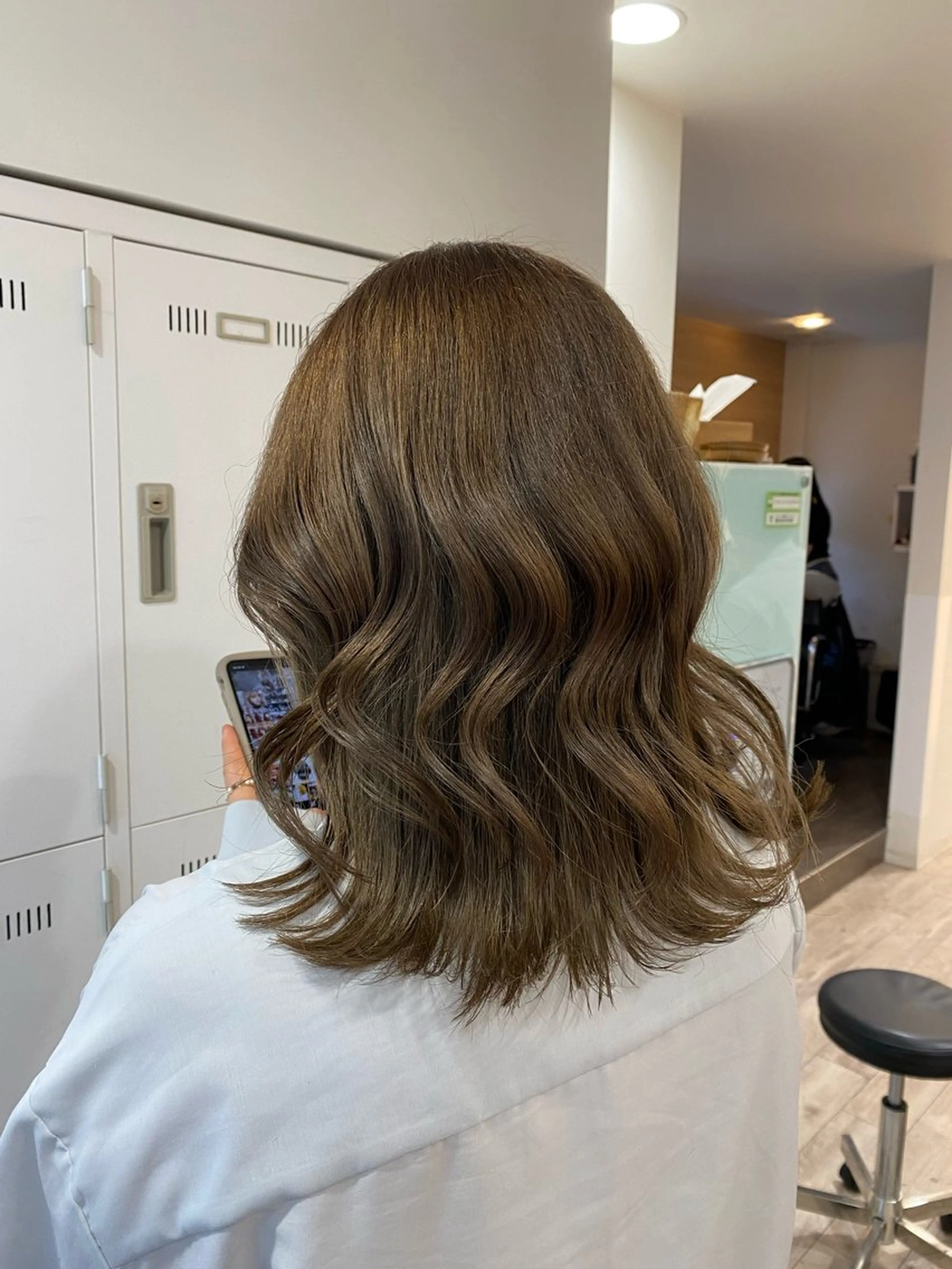 ミディアム カット ヘアカラー h Blanche 丸山 稚葉のヘアスタイル