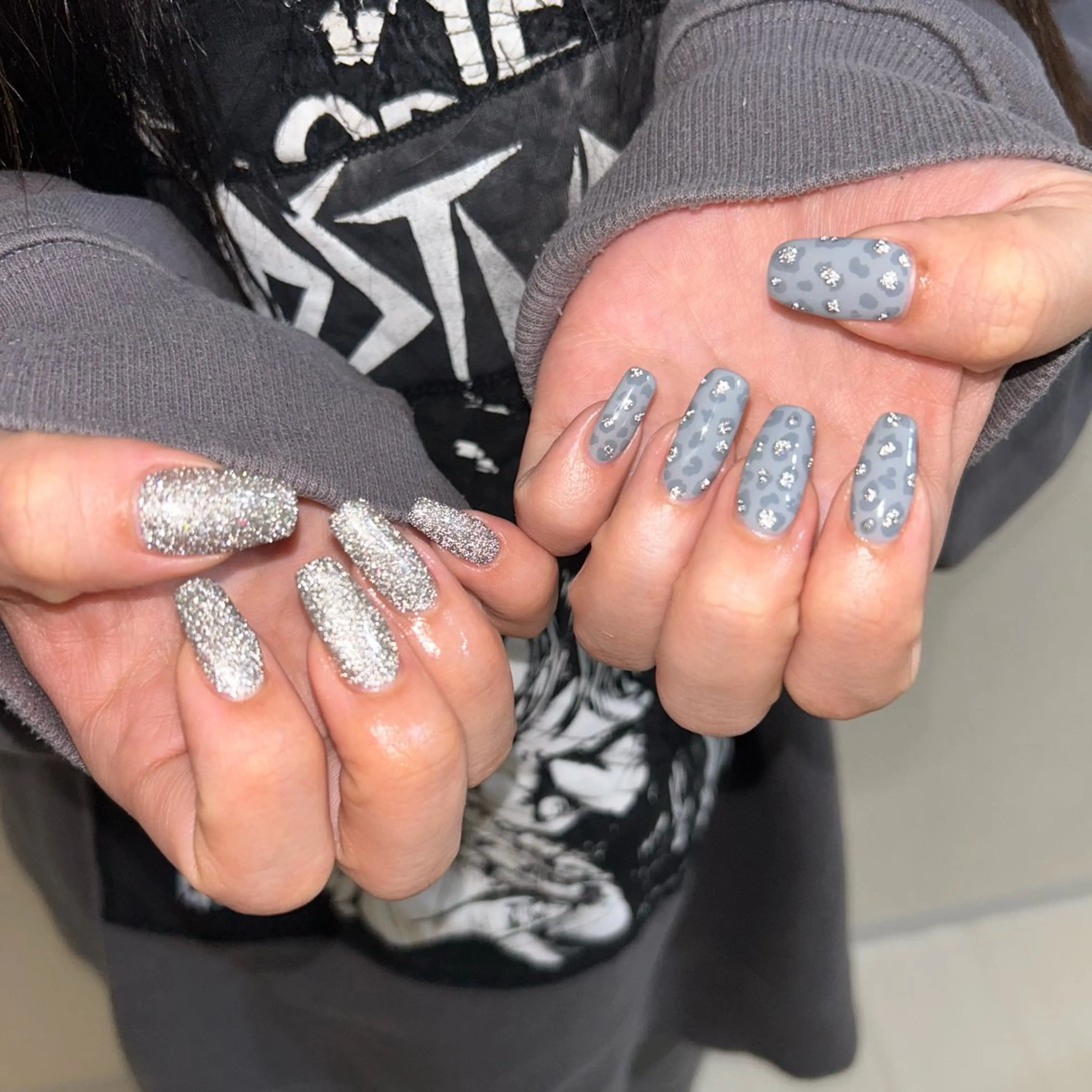 ネイル ブルー フットネイル ジェルネイル キラキラネイル 韓国ネイル RooM -produce by maynail-所属・RooM -mizuki-のネイルデザイン