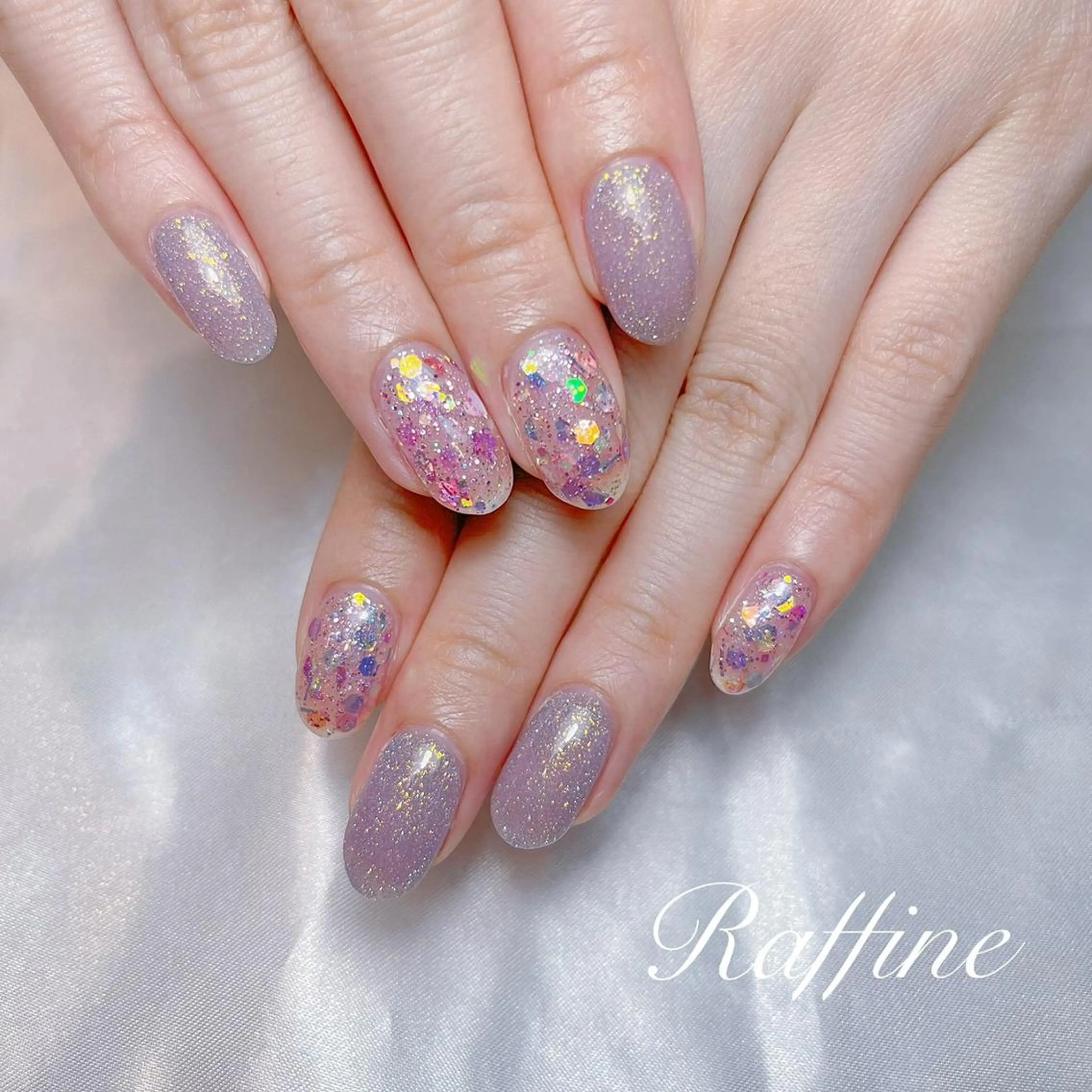 ネイル ハンドネイル RAFFINE 月🦋🩵のネイルデザイン