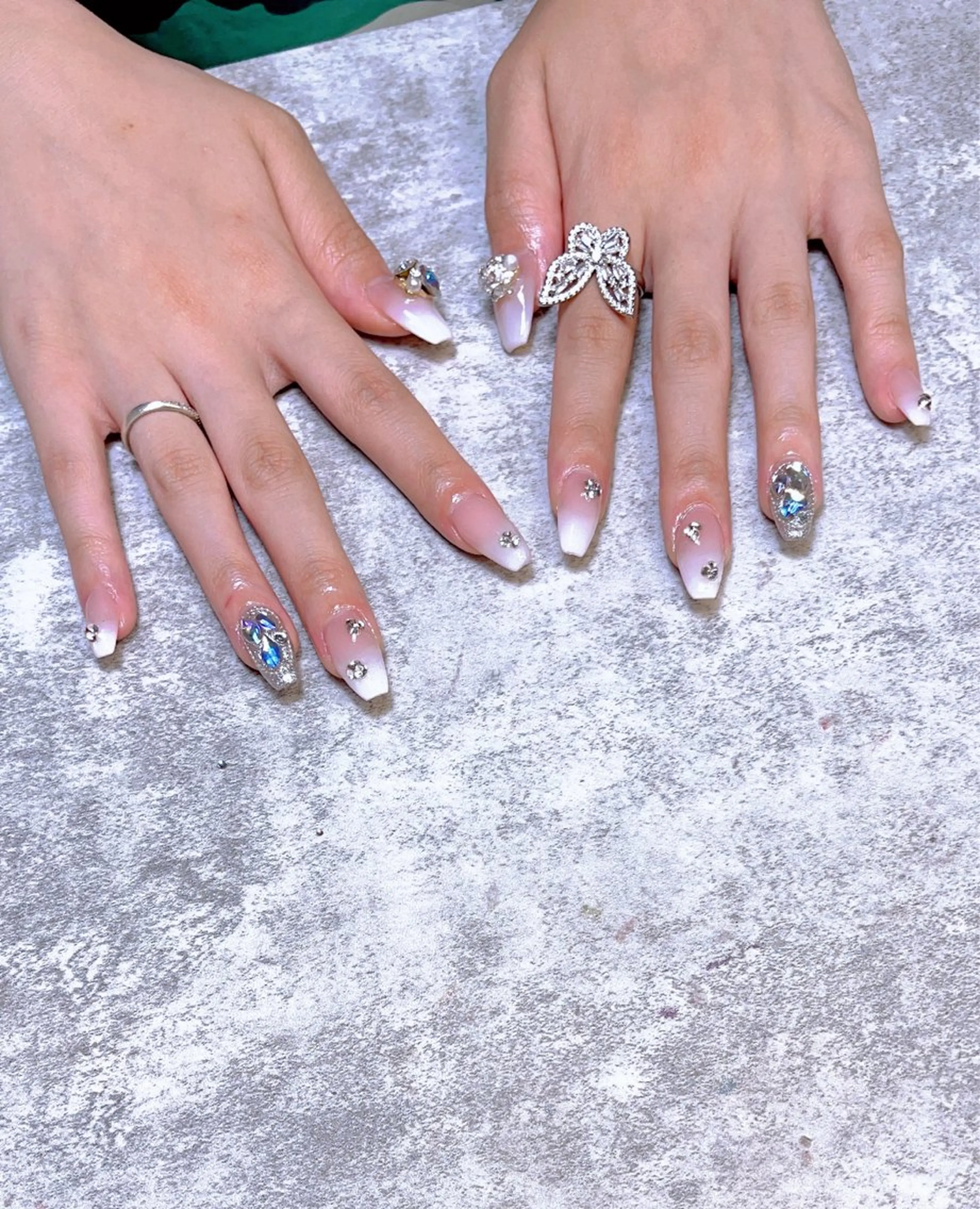 ミディアム めぐみのネイルサロン 惠のネイルデザイン