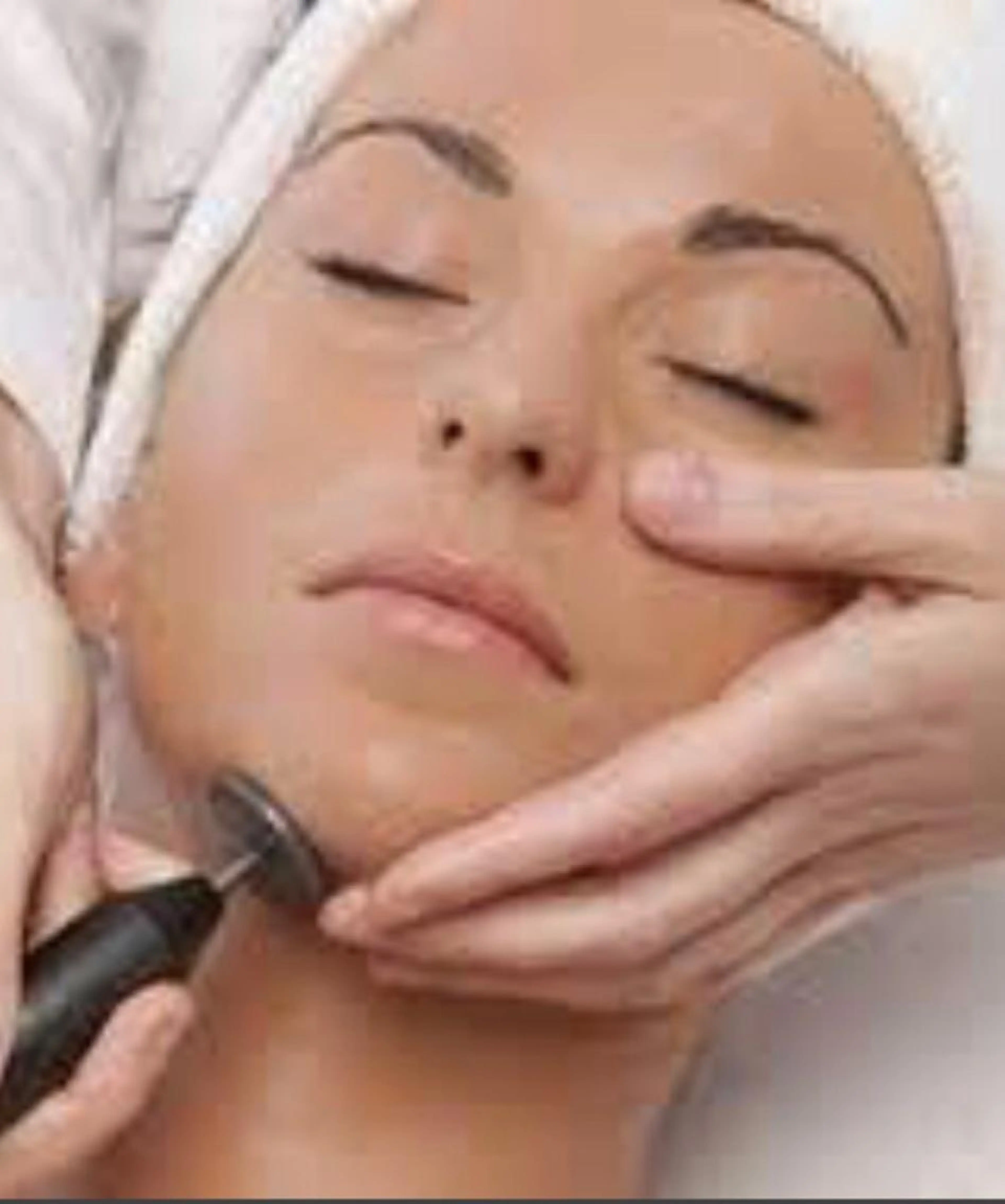 インディバフェイシャルと韓国コスメルネセルスキンケアセット組み合わせコースの写真