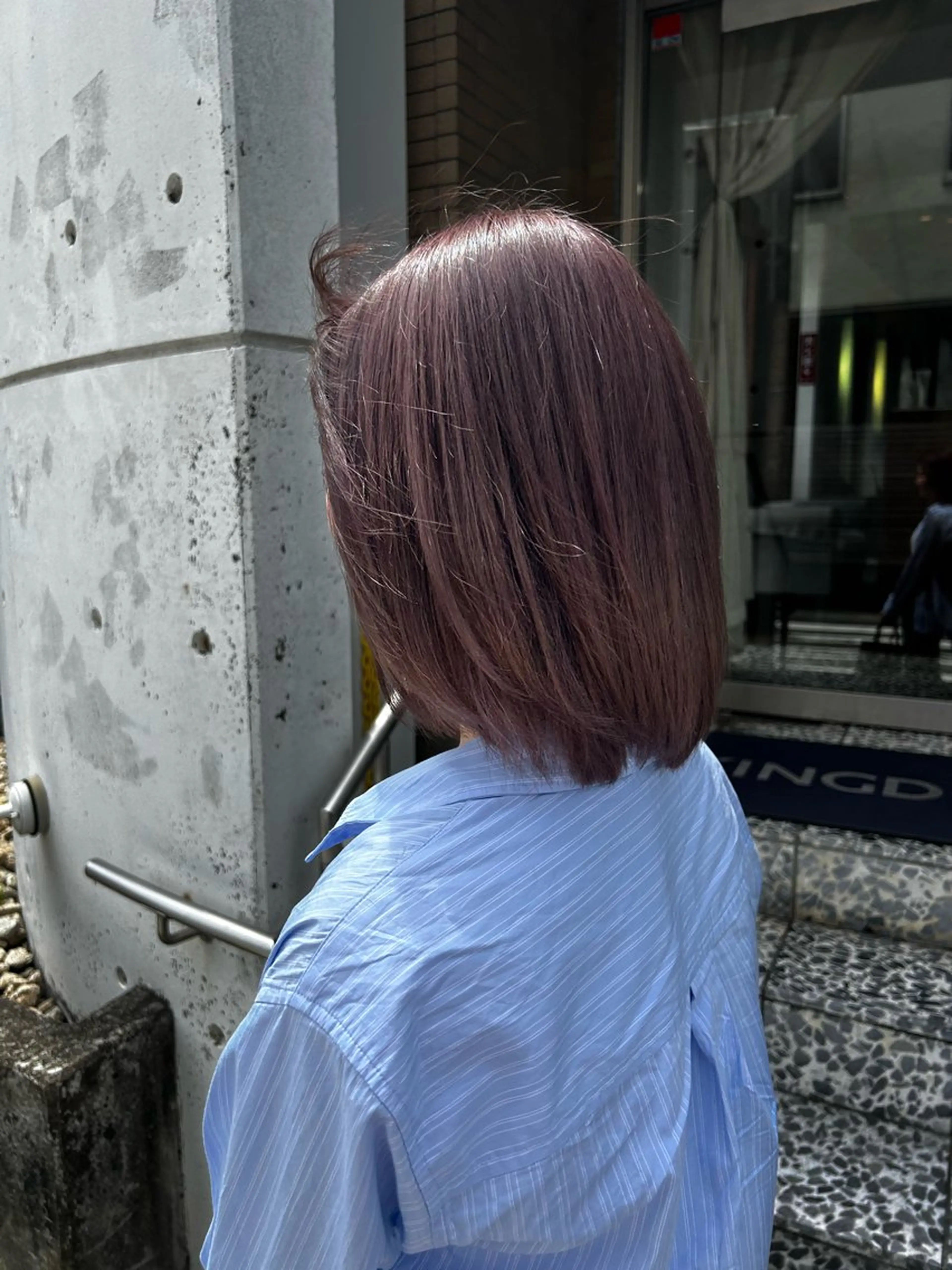 ミディアム カラー KINGDOM KAMAKURA所属・イワサキ リカのヘアスタイル