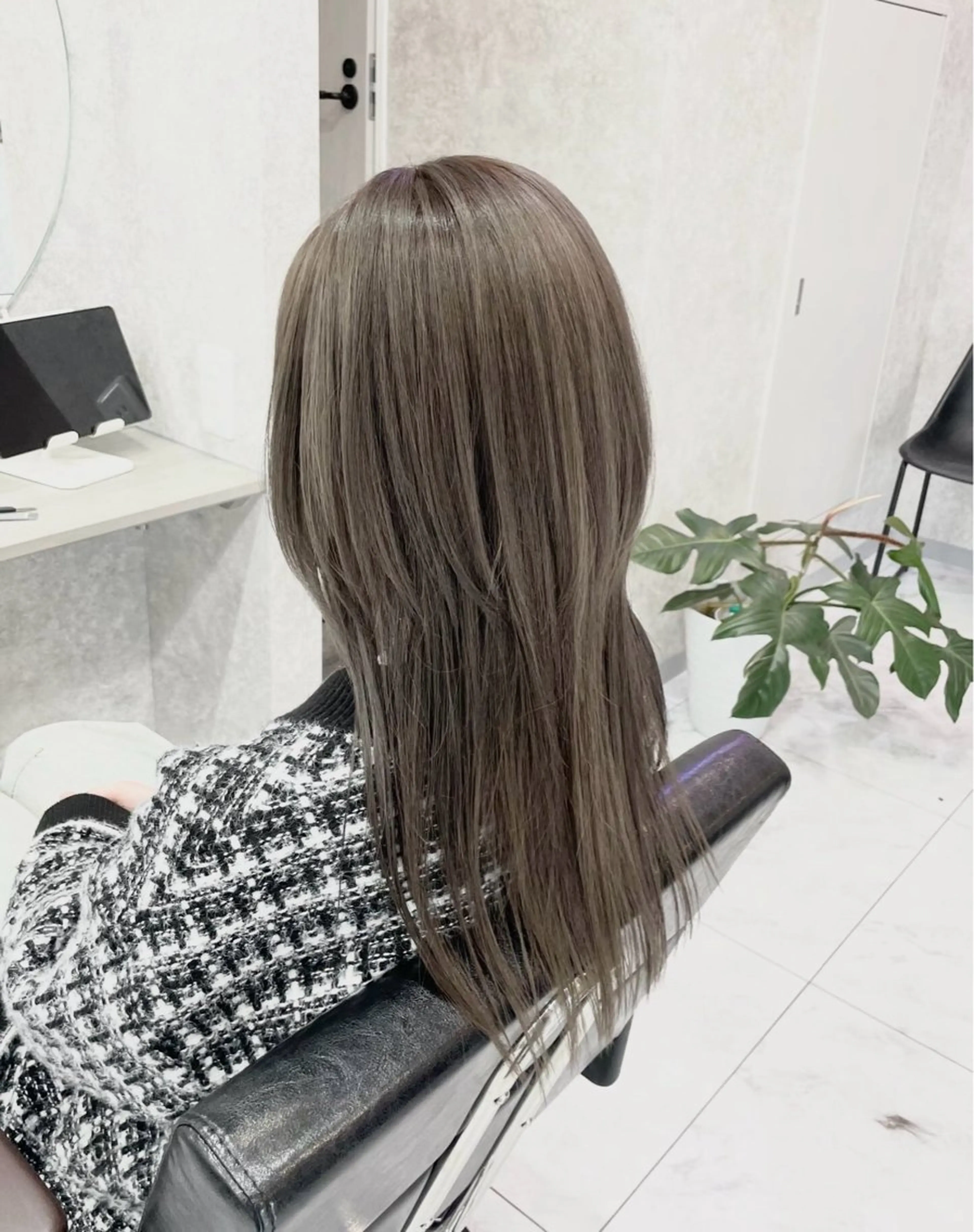 セミロング 🦋ハイトーン🦋 石山 希理🦋のヘアスタイル