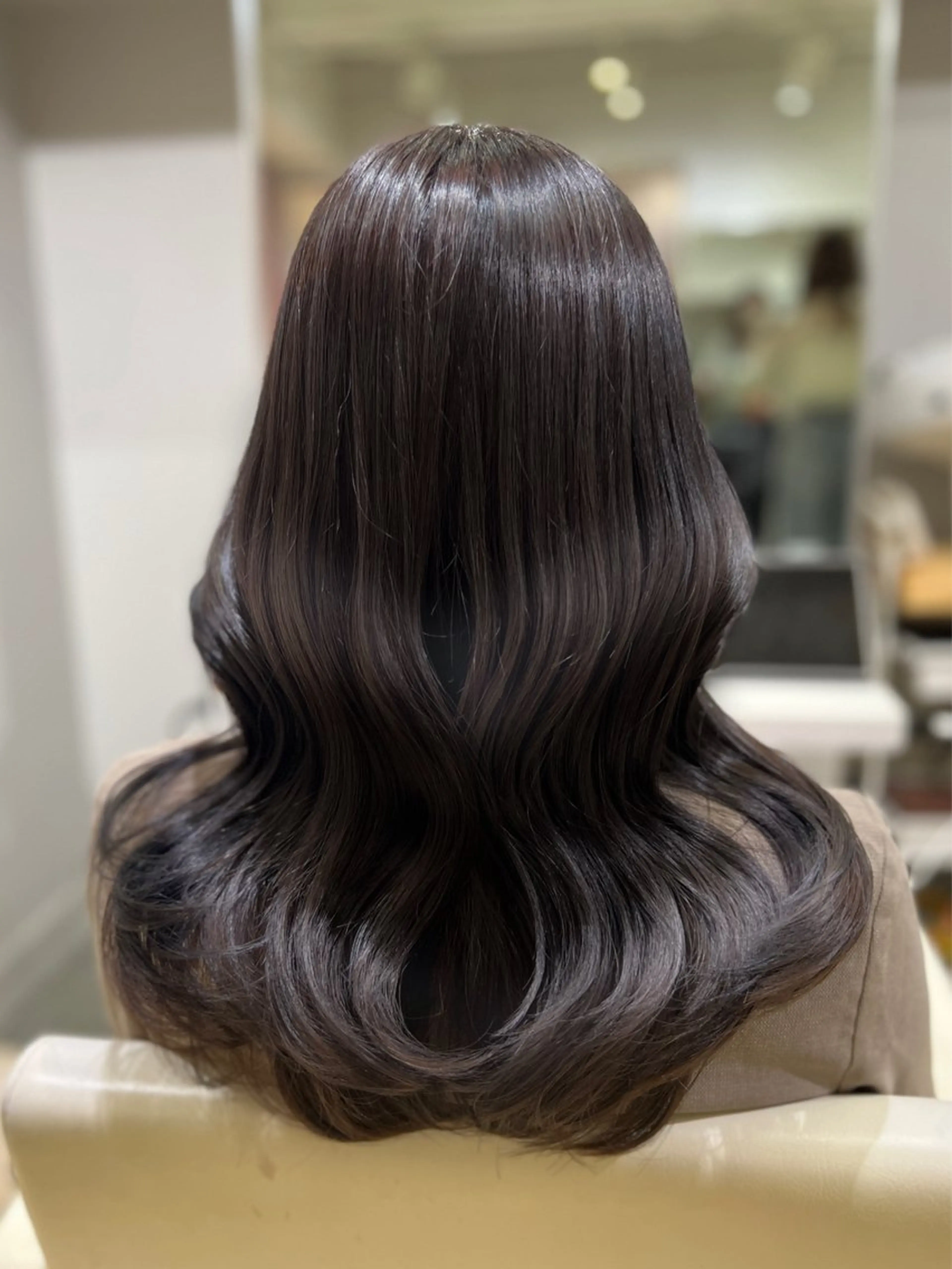 セミロング カラー カット ヘアカラー トリートメント 海外ガール🎀新宿 MOMOKA🍑のヘアスタイル