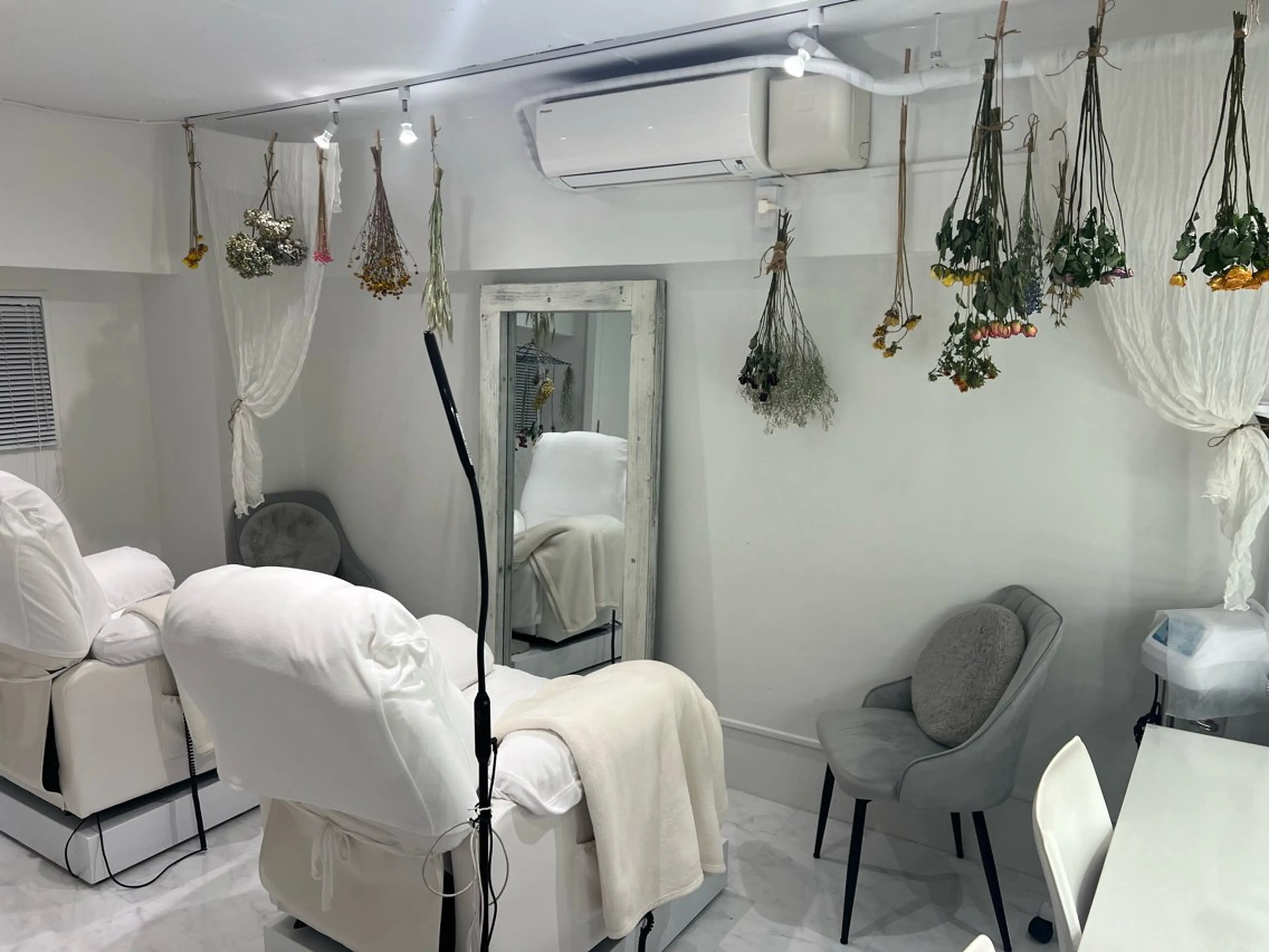 マツエク・マツパ 岡部 梢の眉毛・アイブロウイメージ