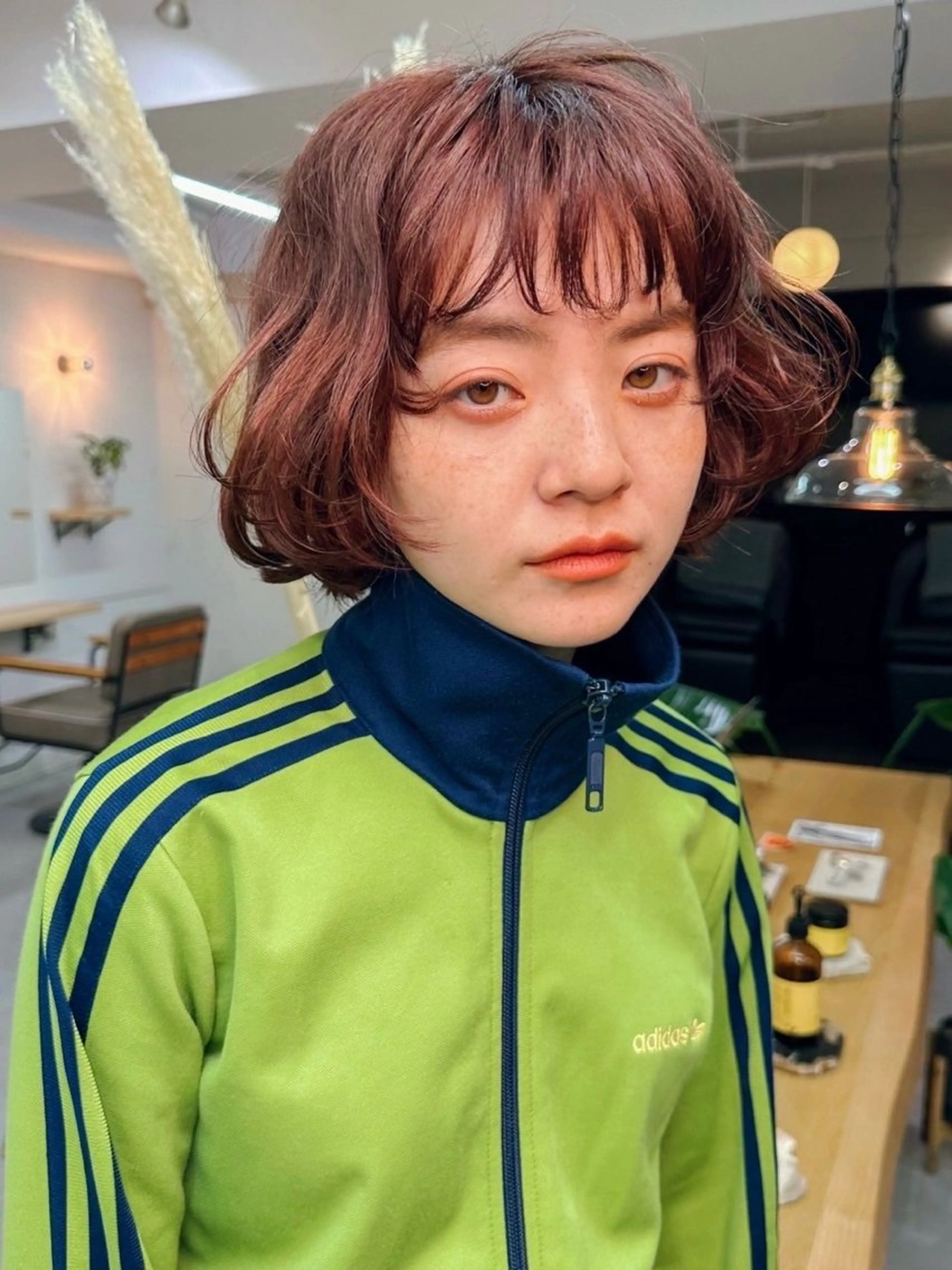 ショート カラー パーマ ボブ カット ヘアカラー パーマ トリートメント レイヤーパーマ＊ 顔まわり似合わせのヘアスタイル