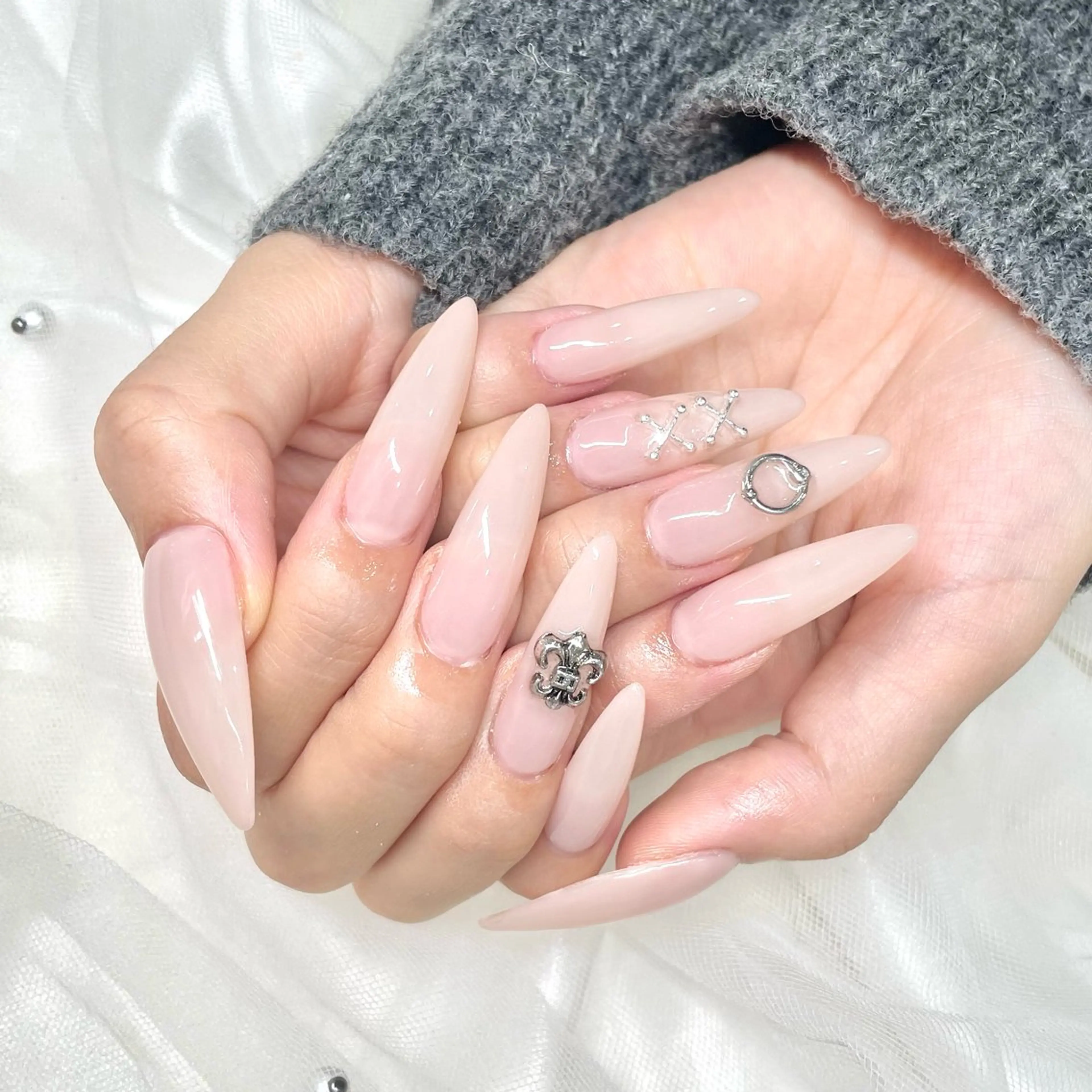 「ミニモ学割」チップ10本長さだし×90分アート🐩の写真