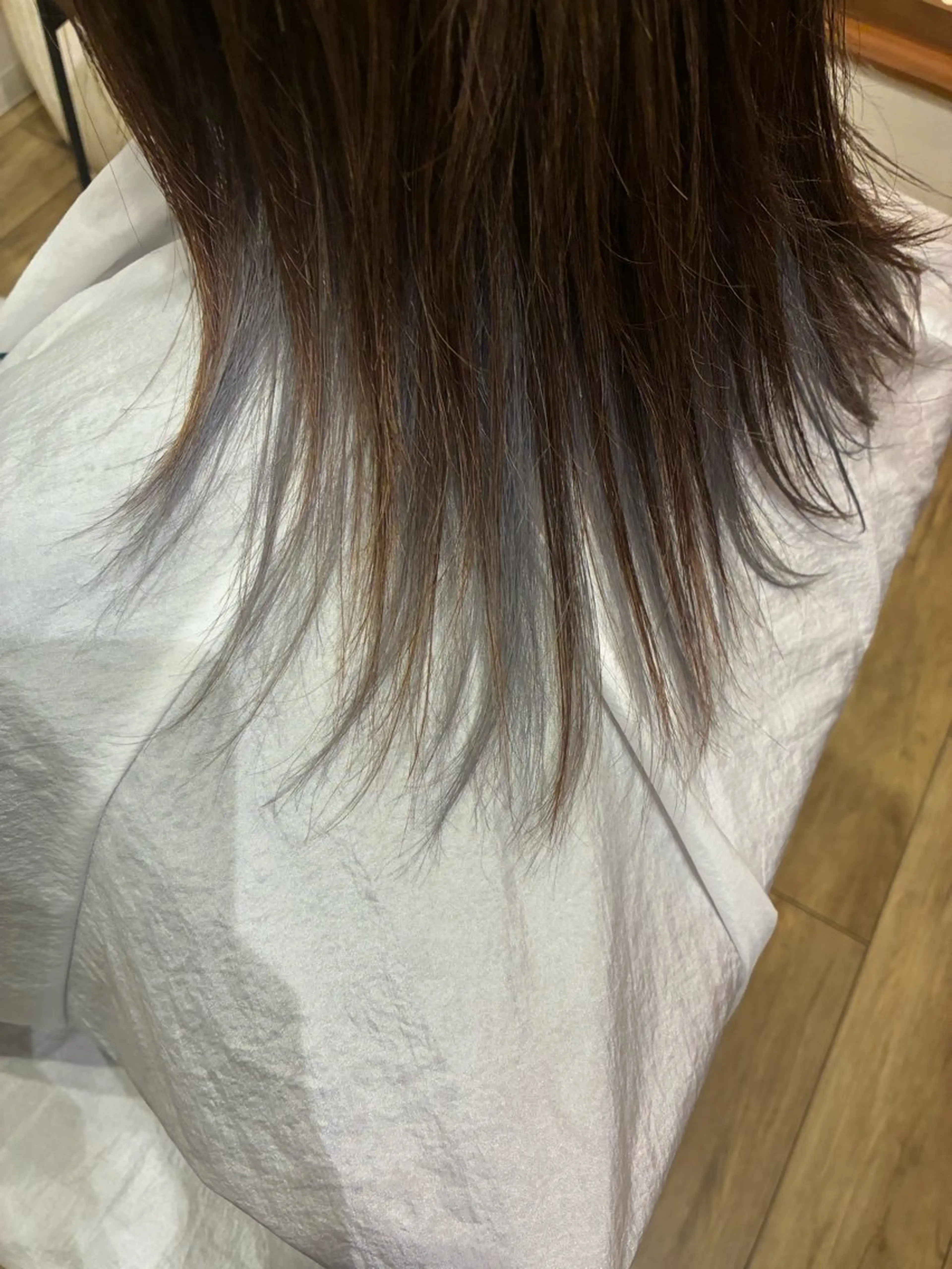 カラー 清水 美香のヘアスタイル