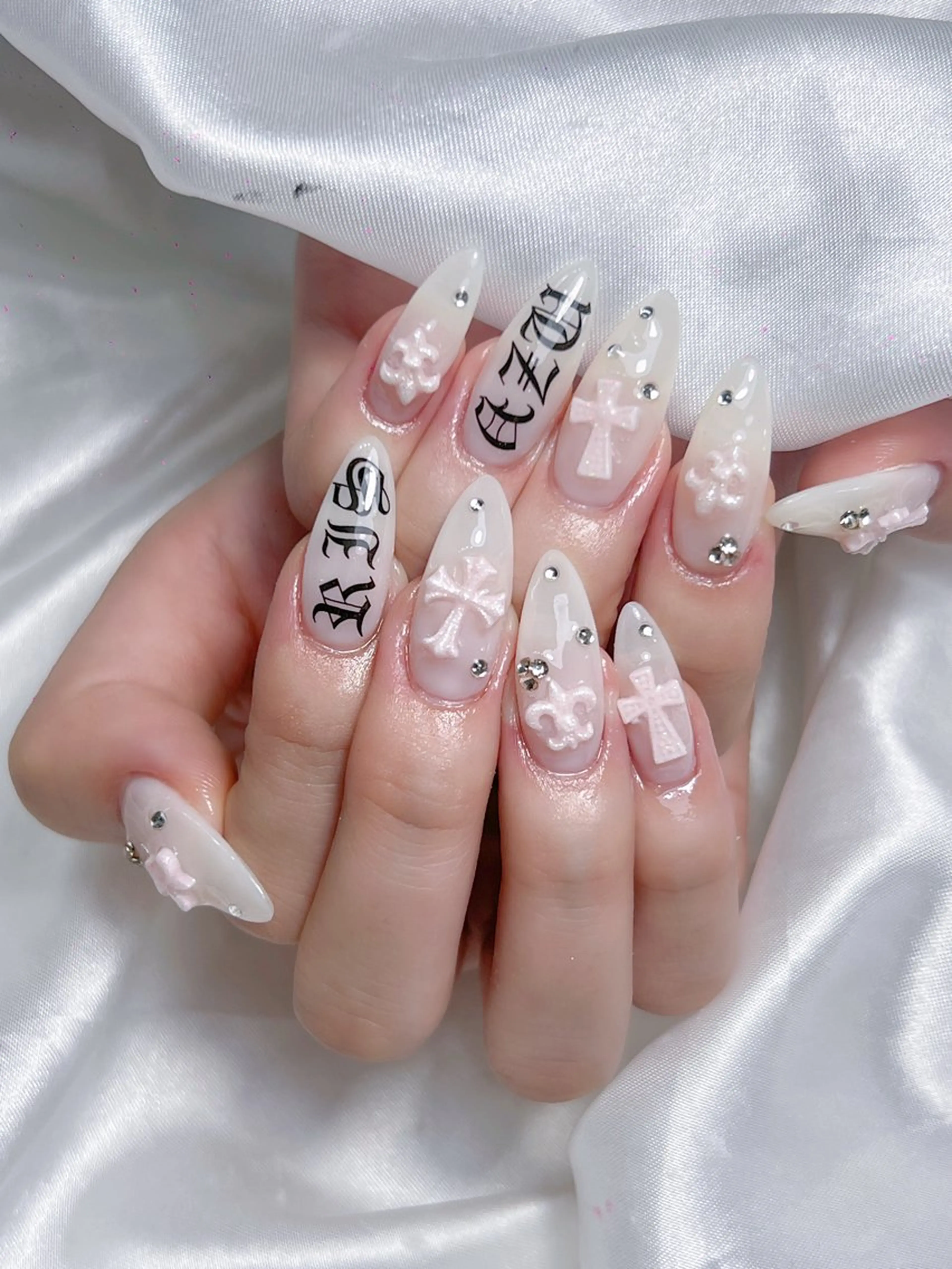 ネイル LEELA NAIL STUDIO所属・LEELA NAIL STUDIOのネイルデザイン