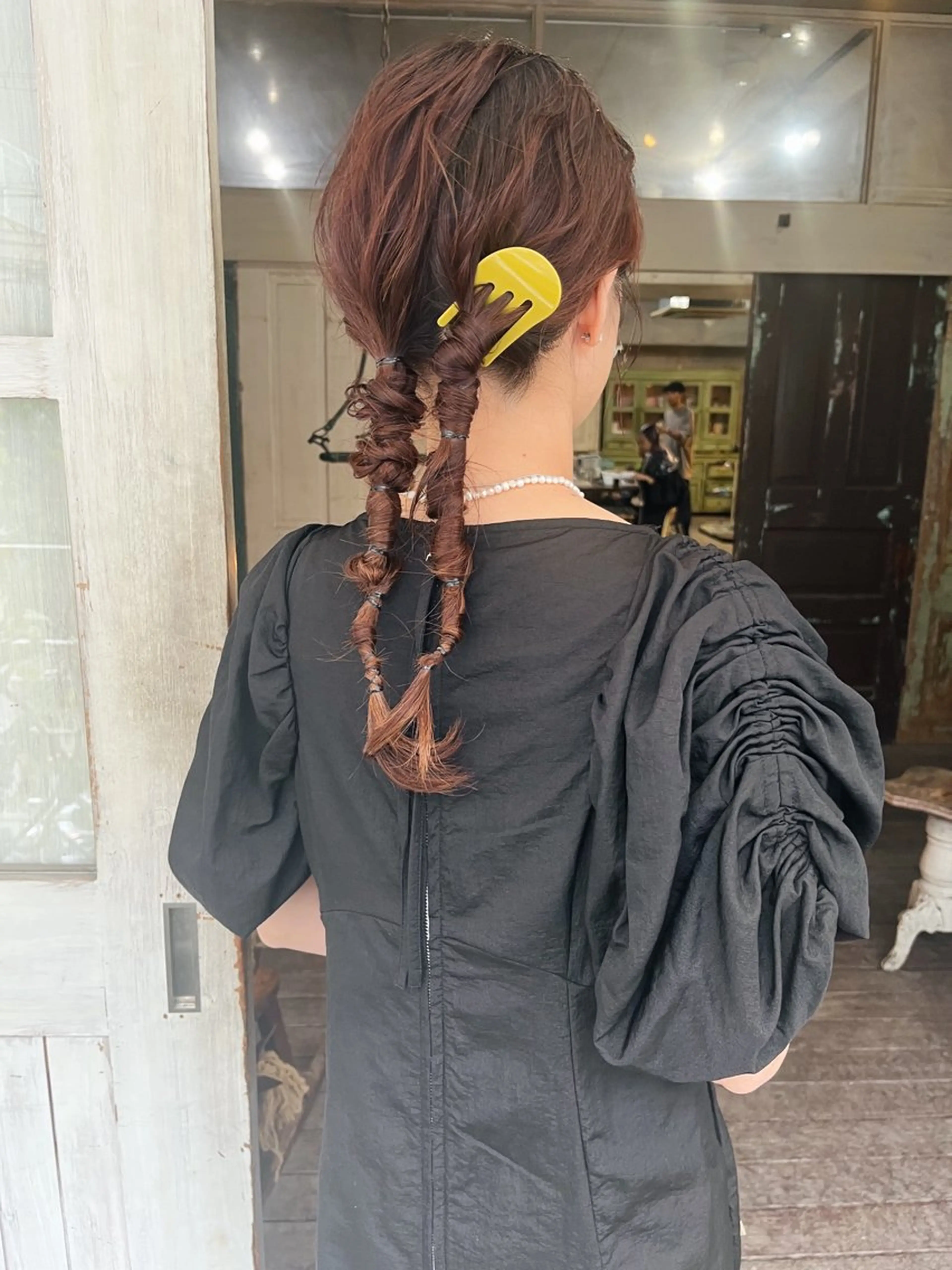 ミディアム ヘアアレンジ ヘアセット ハイトーン/顔まわり レイヤー/YUKAのヘアスタイル