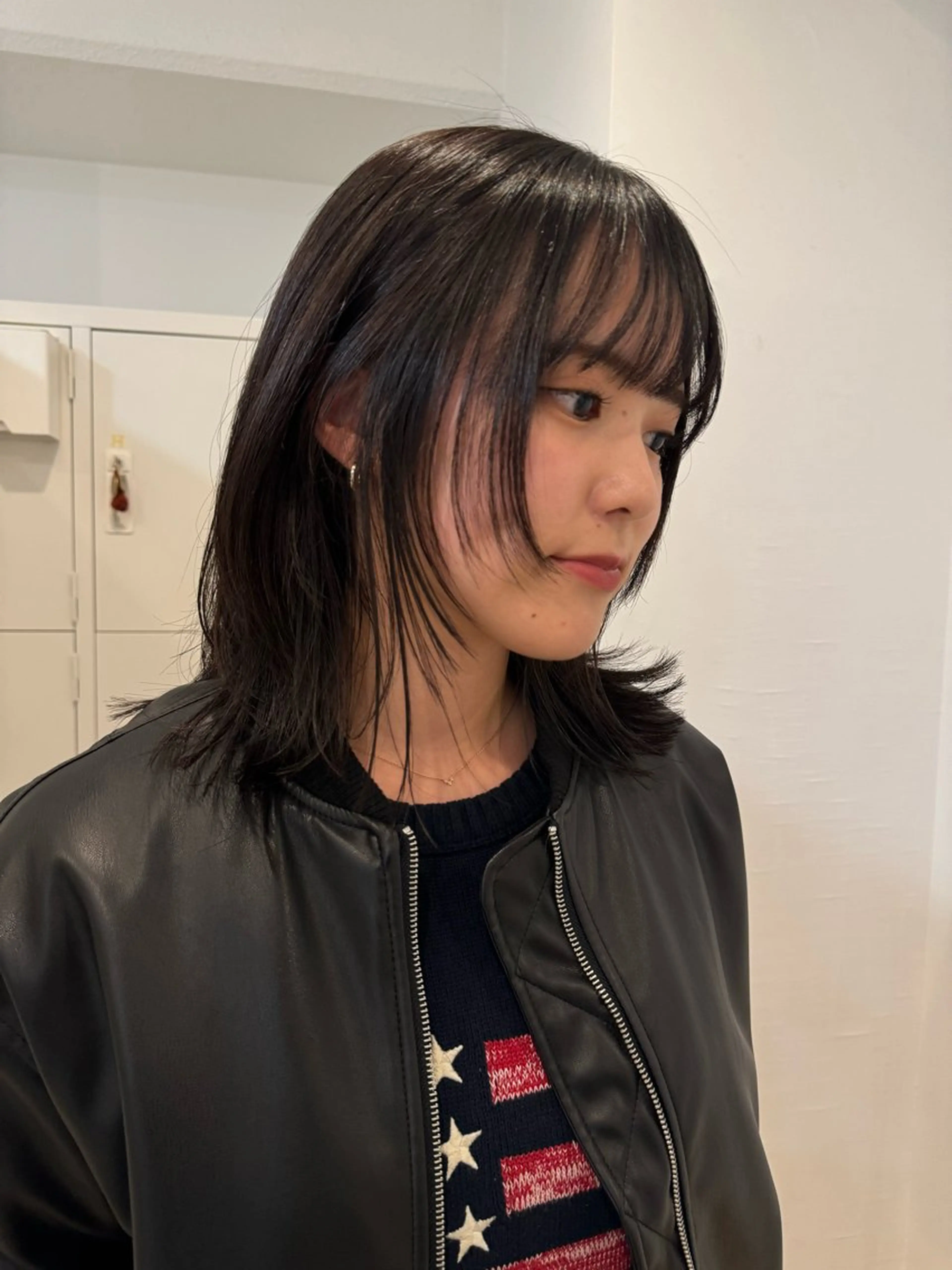 ミディアム カラー 透明感カラー レイヤーカット 小顔カット レイヤーカット ボブパーマNo.1のヘアスタイル