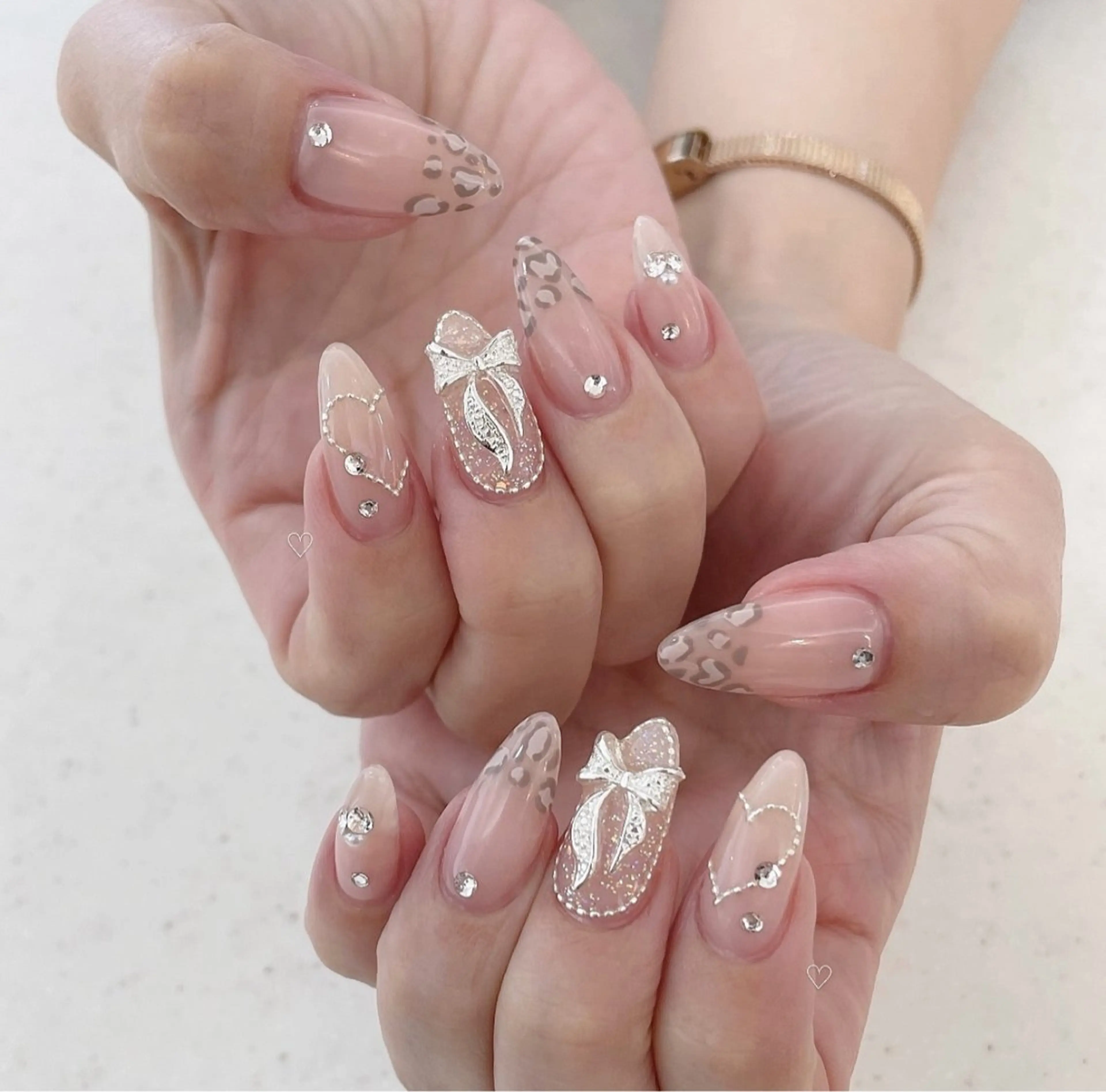 ネイル フラッシュネイル フレンチネイル グラデーション キラキラネイル 韓国ネイル ハンドネイル rina nailのネイルデザイン