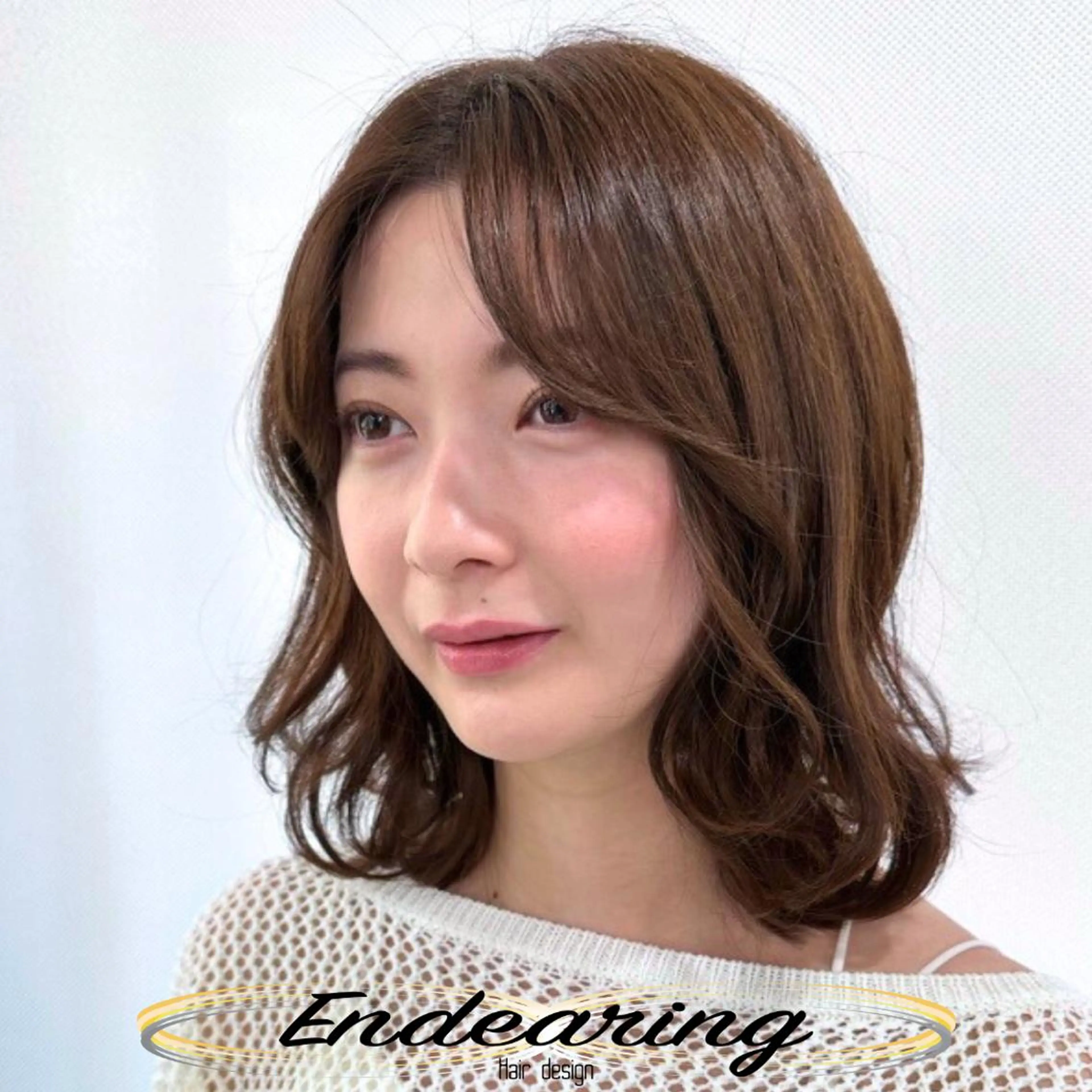 ミディアム くびれヘア 小顔カット 外ハネヘア カット ヘアカラー Endearing 銀座/レイヤーカットのヘアスタイル