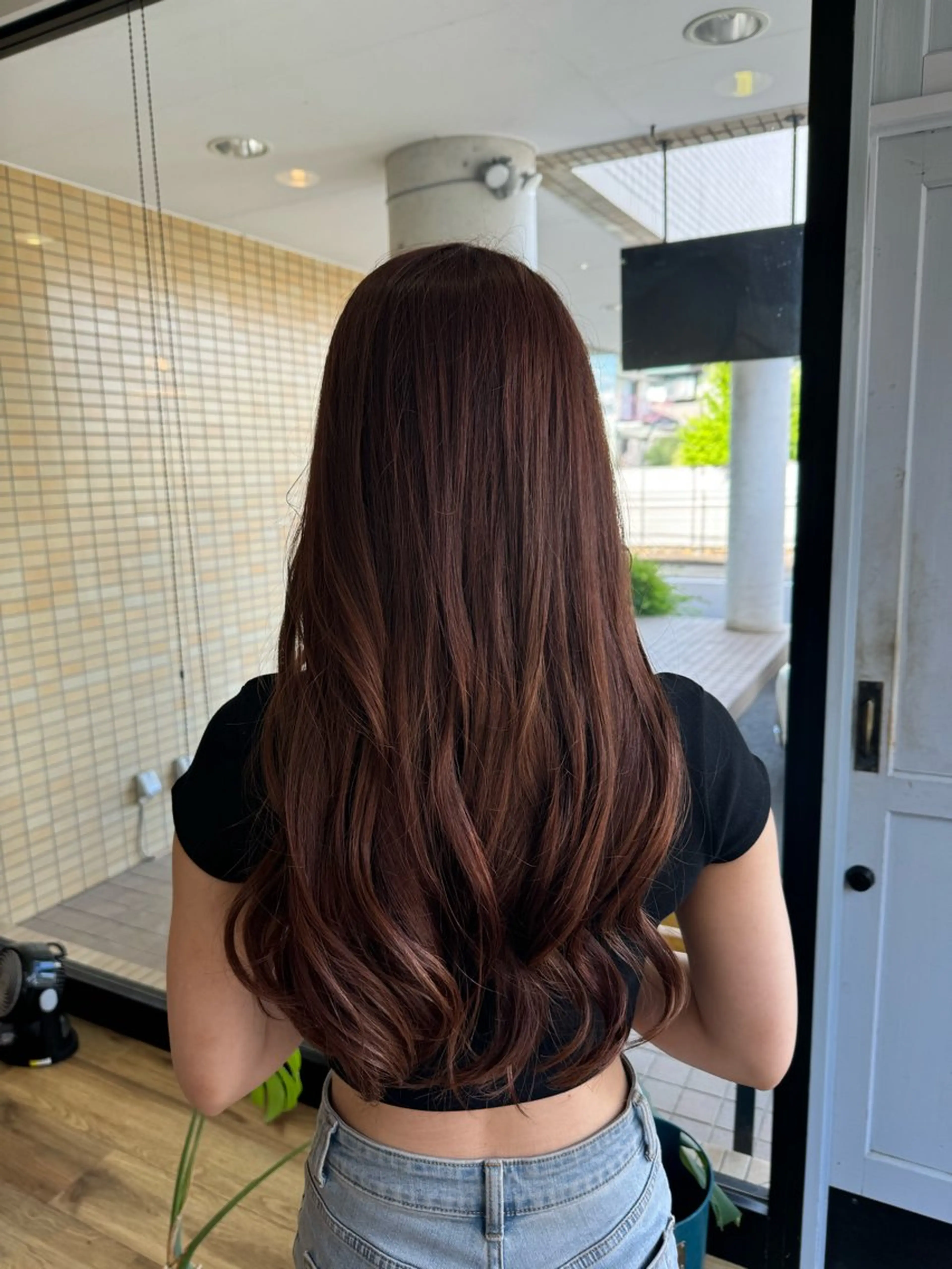 ロング カラー ローズカラー ヘアカラー トリートメント ツキダテ ユイのヘアスタイル