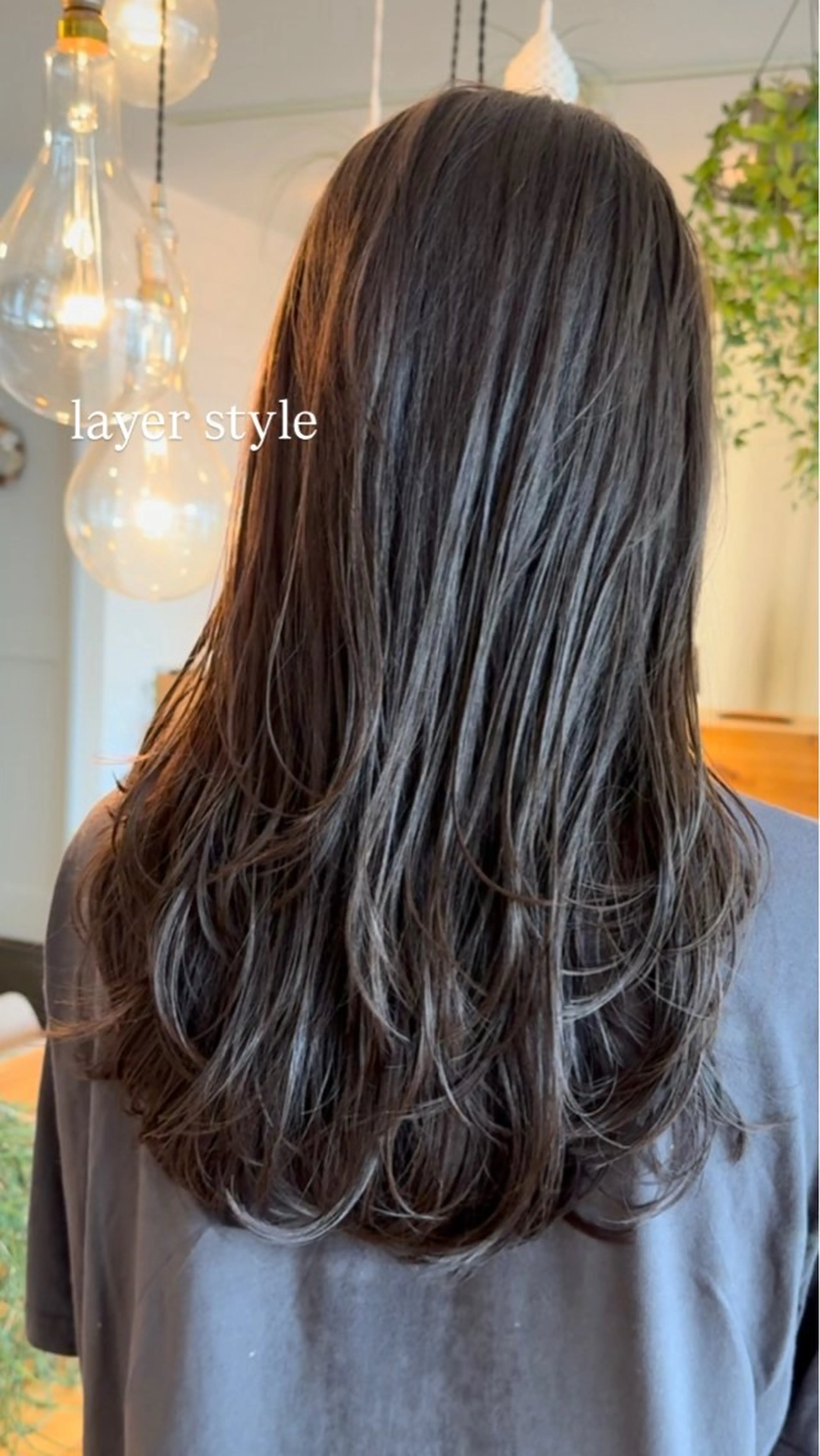 ロング カラー ヘアアレンジ レイヤーカット 縮毛矯正 飯島 美海のヘアスタイル