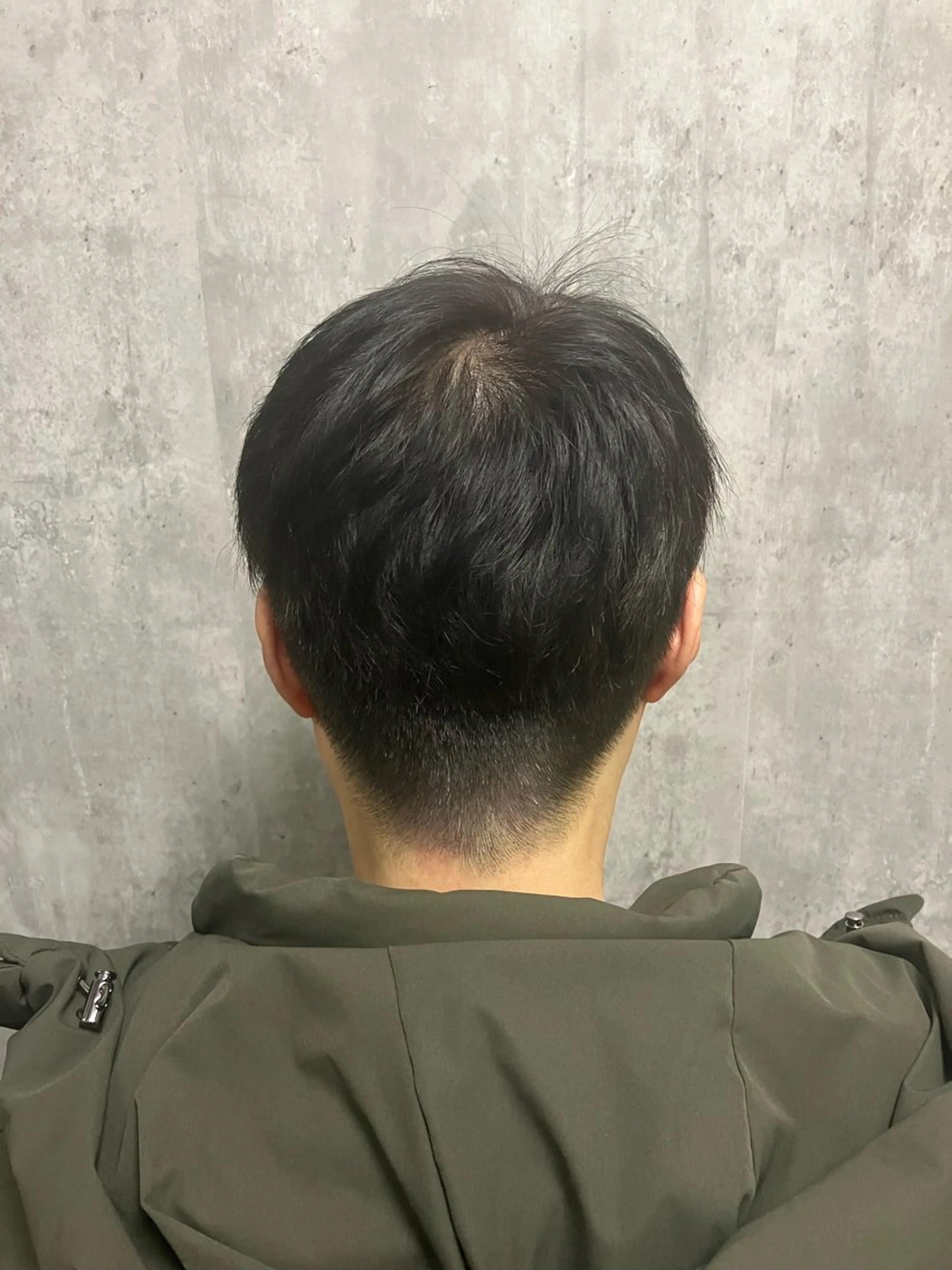 ショート カラー メンズ BroTokyo Barbershop 有楽町店所属・SAKI SAKIのヘアスタイル