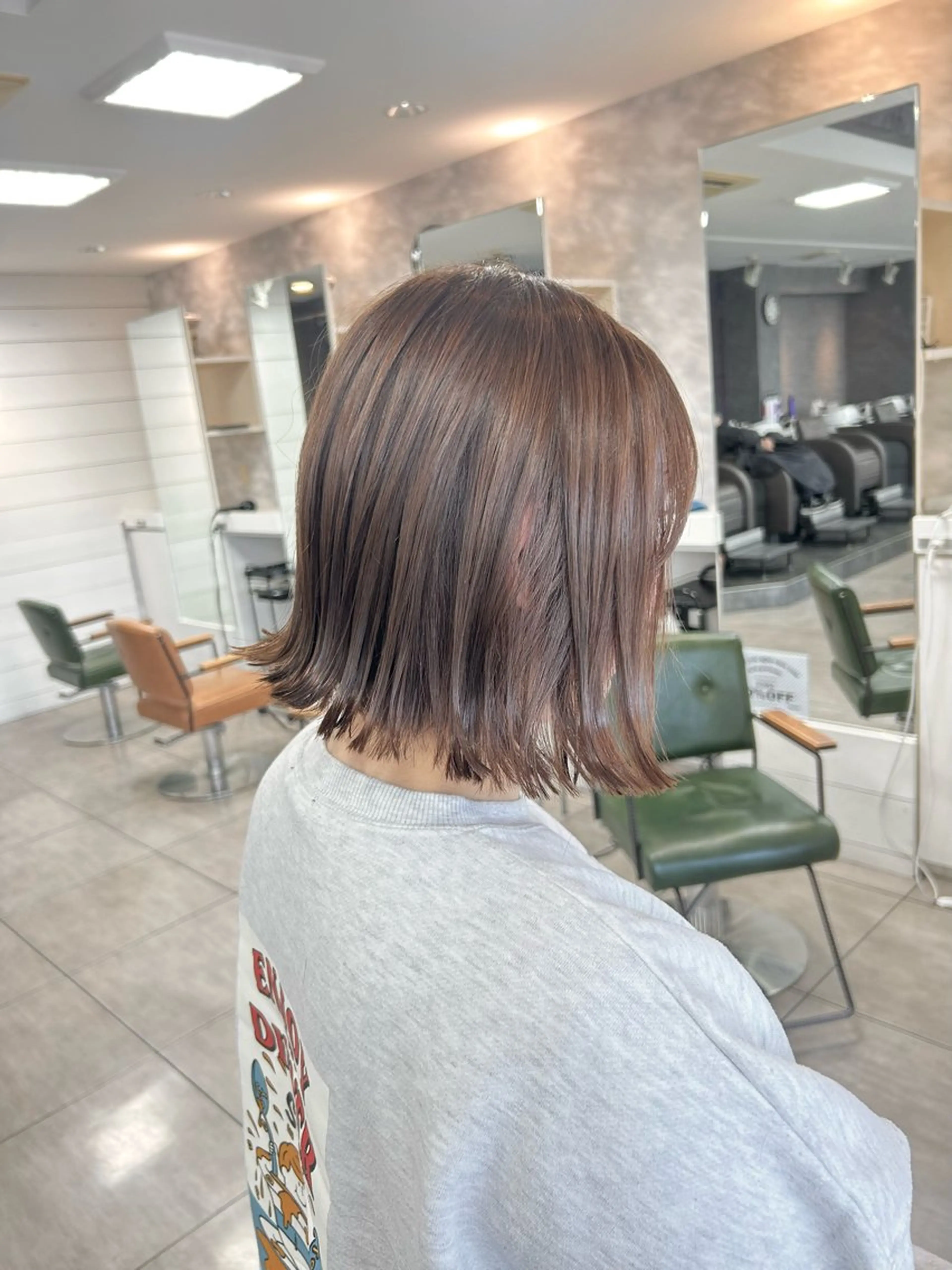ミディアム 切りっぱなしボブ ボブ カット ヘアカラー 🫧艶髪カラー🫧 森本くるみのヘアスタイル