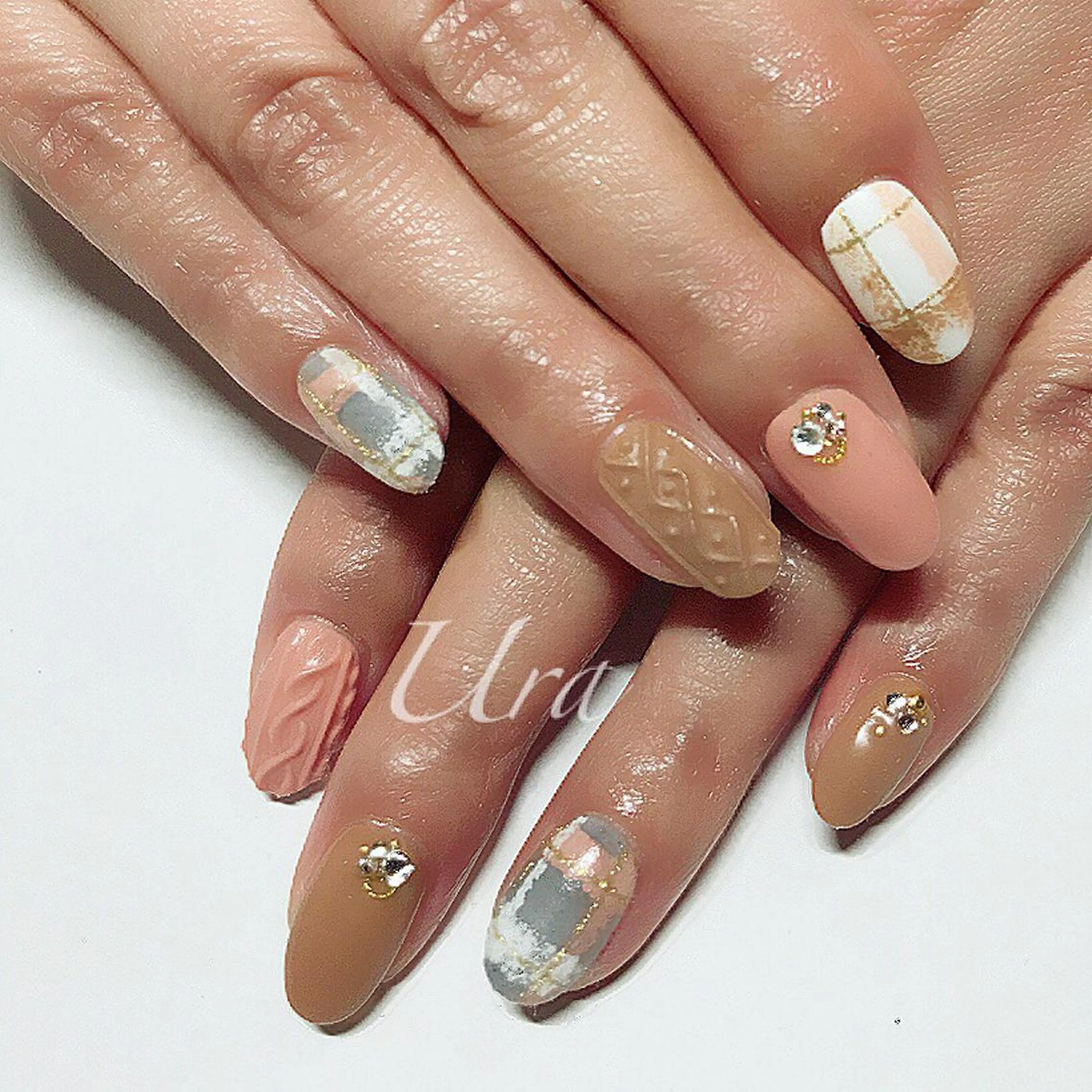 ネイル UrakoNail 《nail》のネイルデザイン