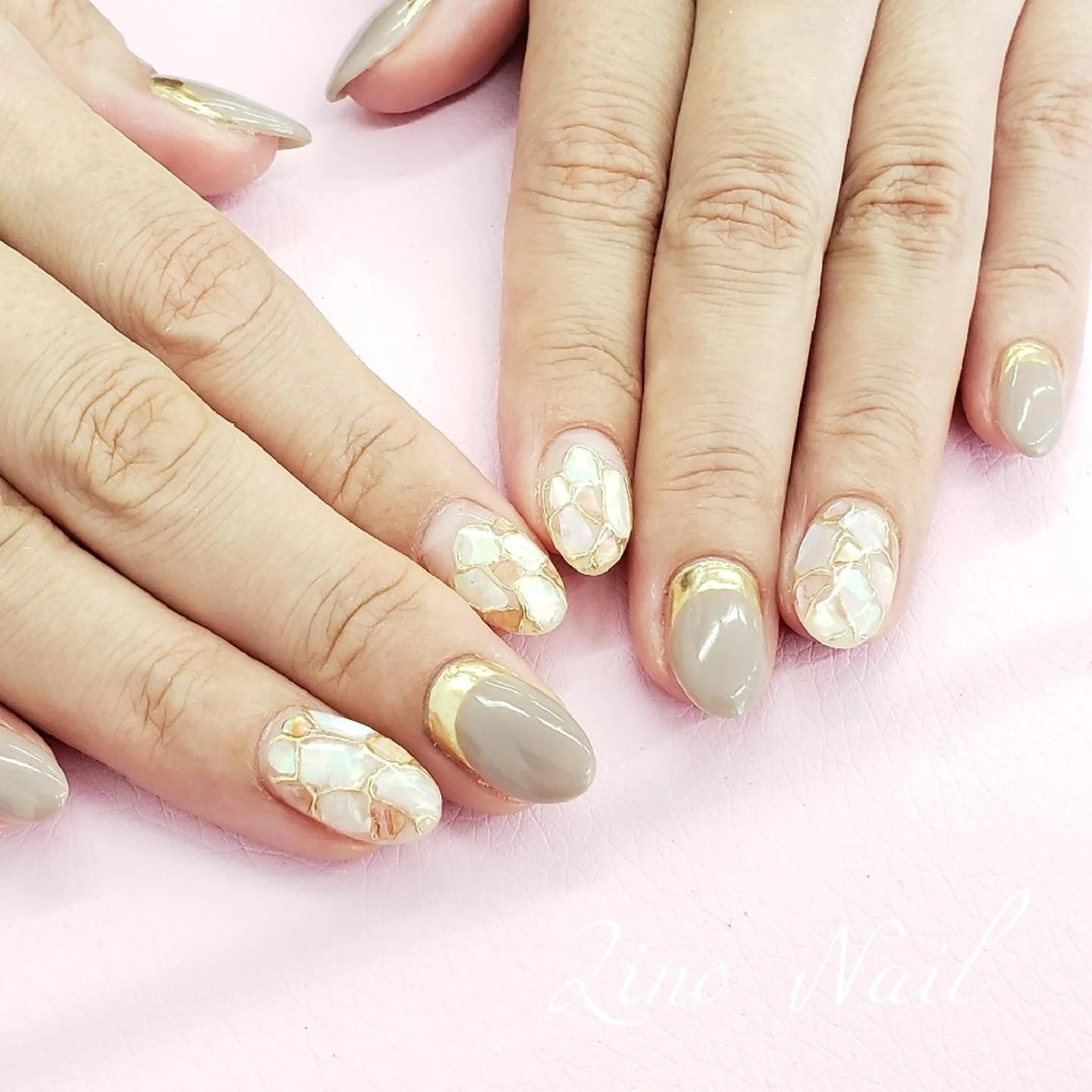 ネイル ジェルネイル ミラーネイル ニュアンスネイル パラジェル 夏ネイル Lino Nailのネイルデザイン