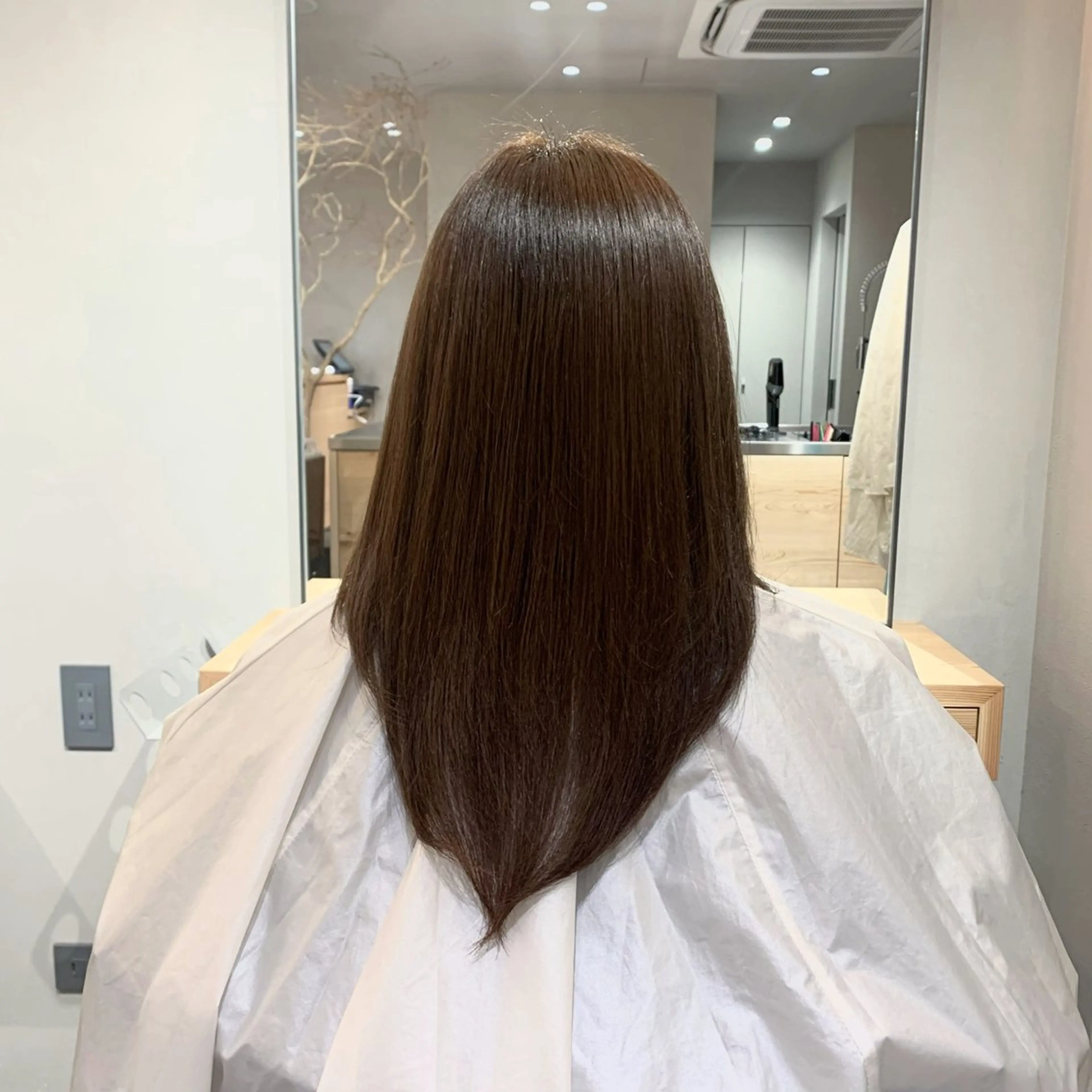 セミロング トリートメント 室谷 ゆりあのヘアスタイル