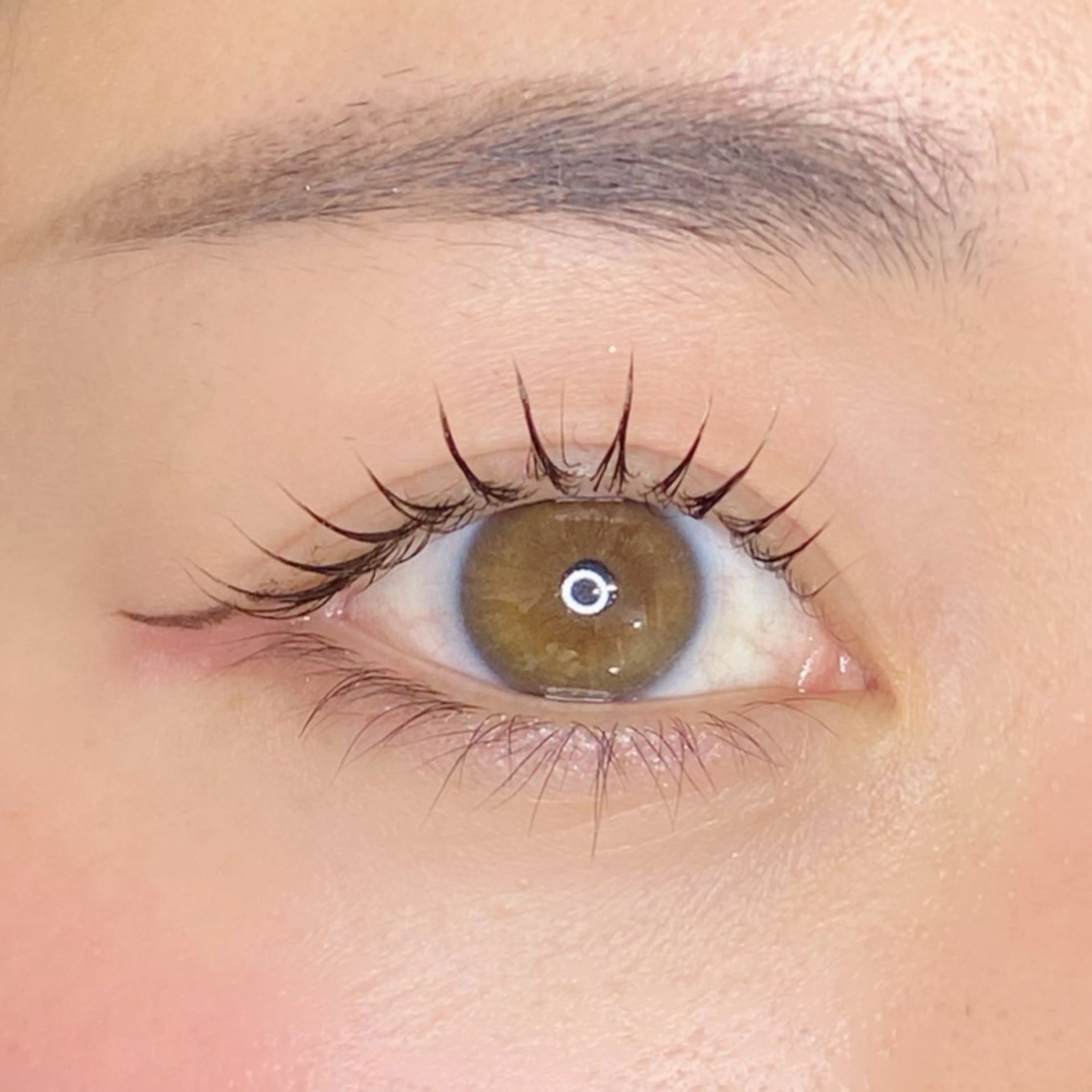 マツエク・マツパ LITMUS HAIR SALON所属・末吉 結衣の眉毛・アイブロウイメージ