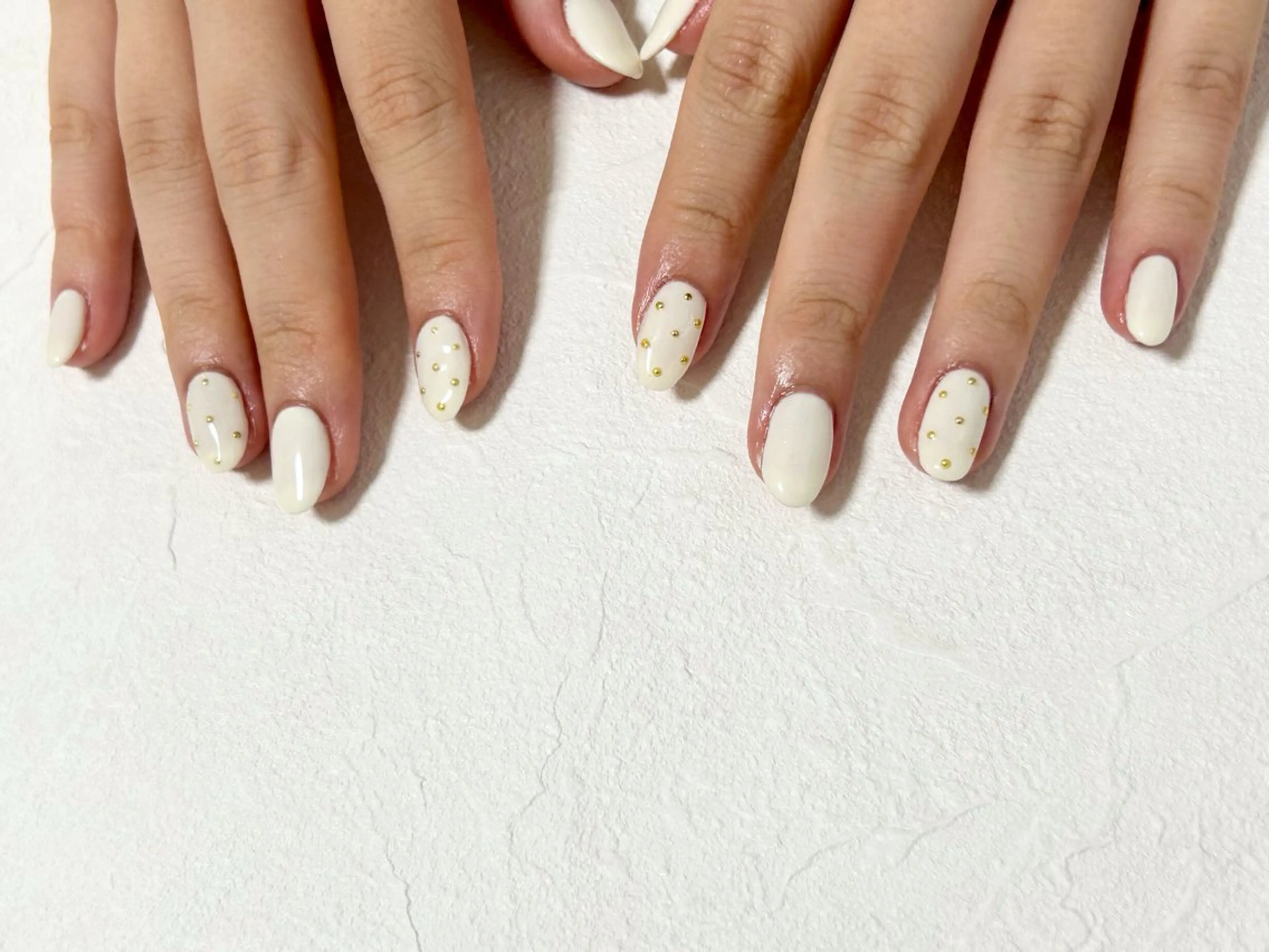 ネイル オーロラネイル フットネイル フレンチネイル ジェルネイル ゴールド ハンドネイル Mogu nail 二子玉川のネイルデザイン