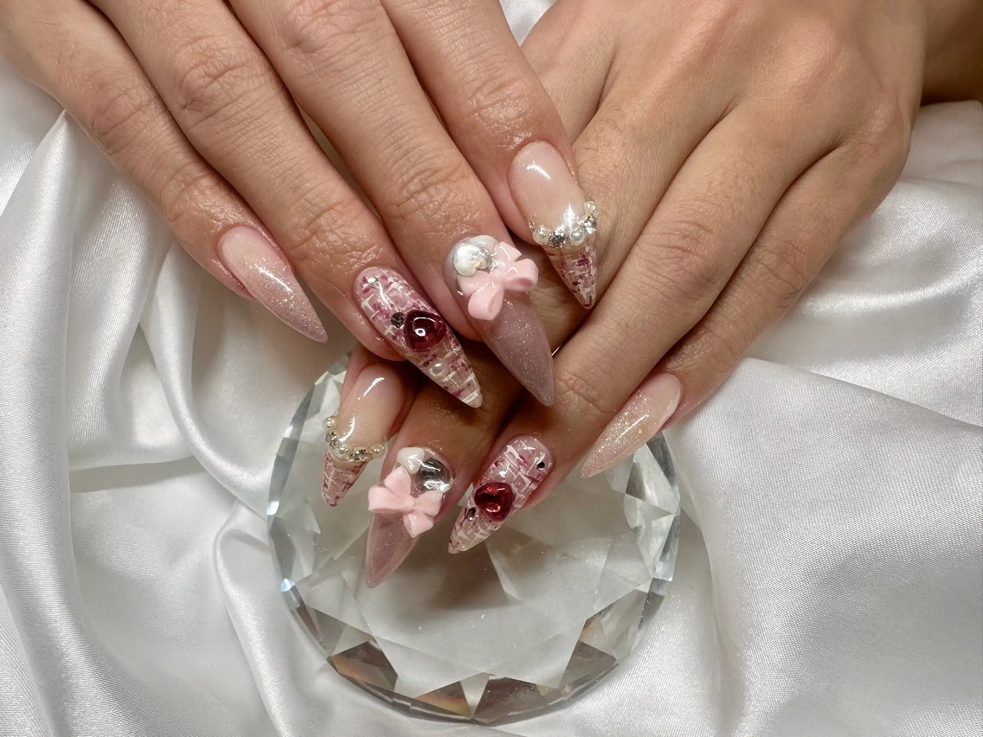 ネイル バレンタイン ハンドネイル beauty salon RePi所属・B.S. RePiのエステ・リラクイメージ