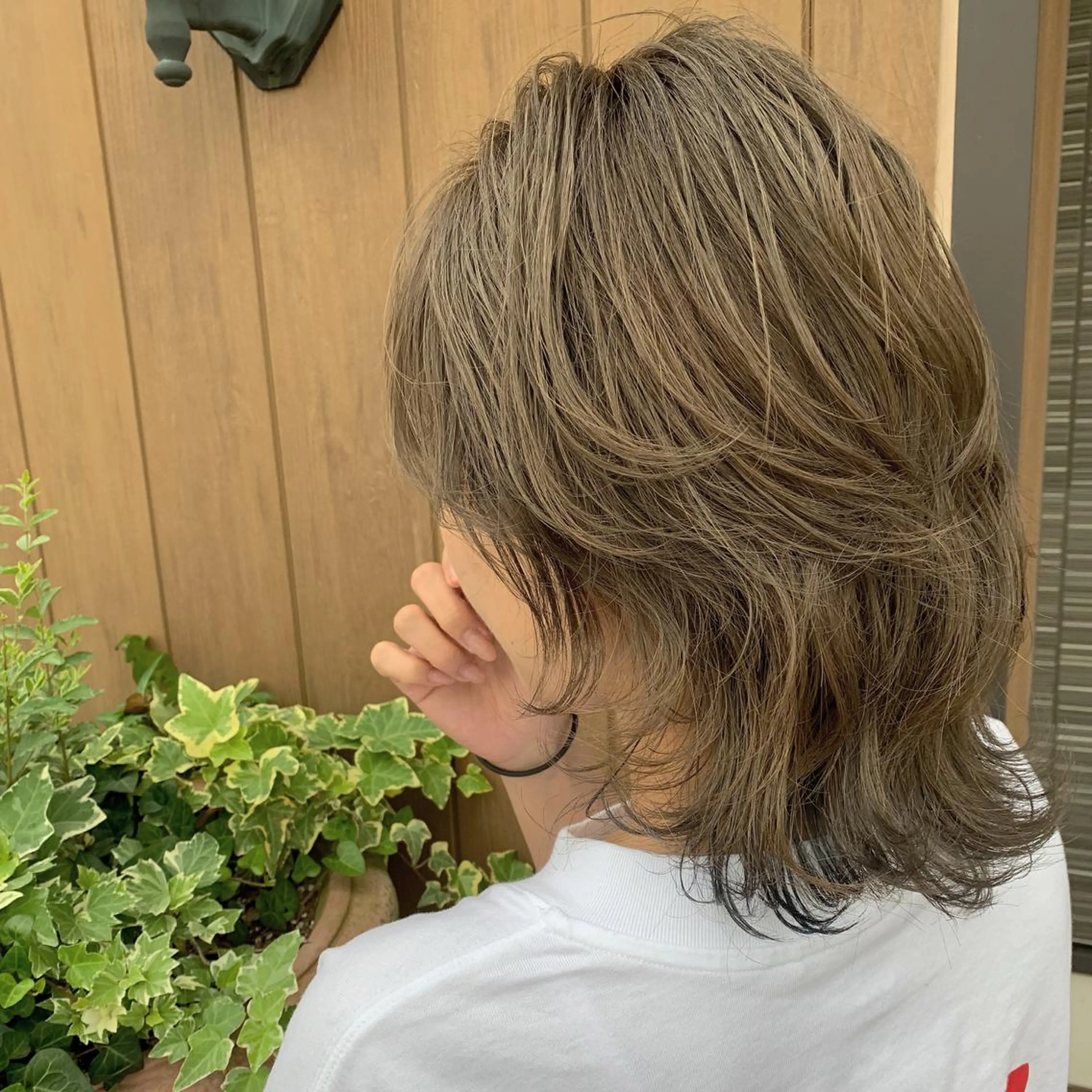 ミディアム カラー ベージュカラー ウルフカット graxi'    グラシー所属・ブリーチ/ハイトーン SERINAのヘアスタイル