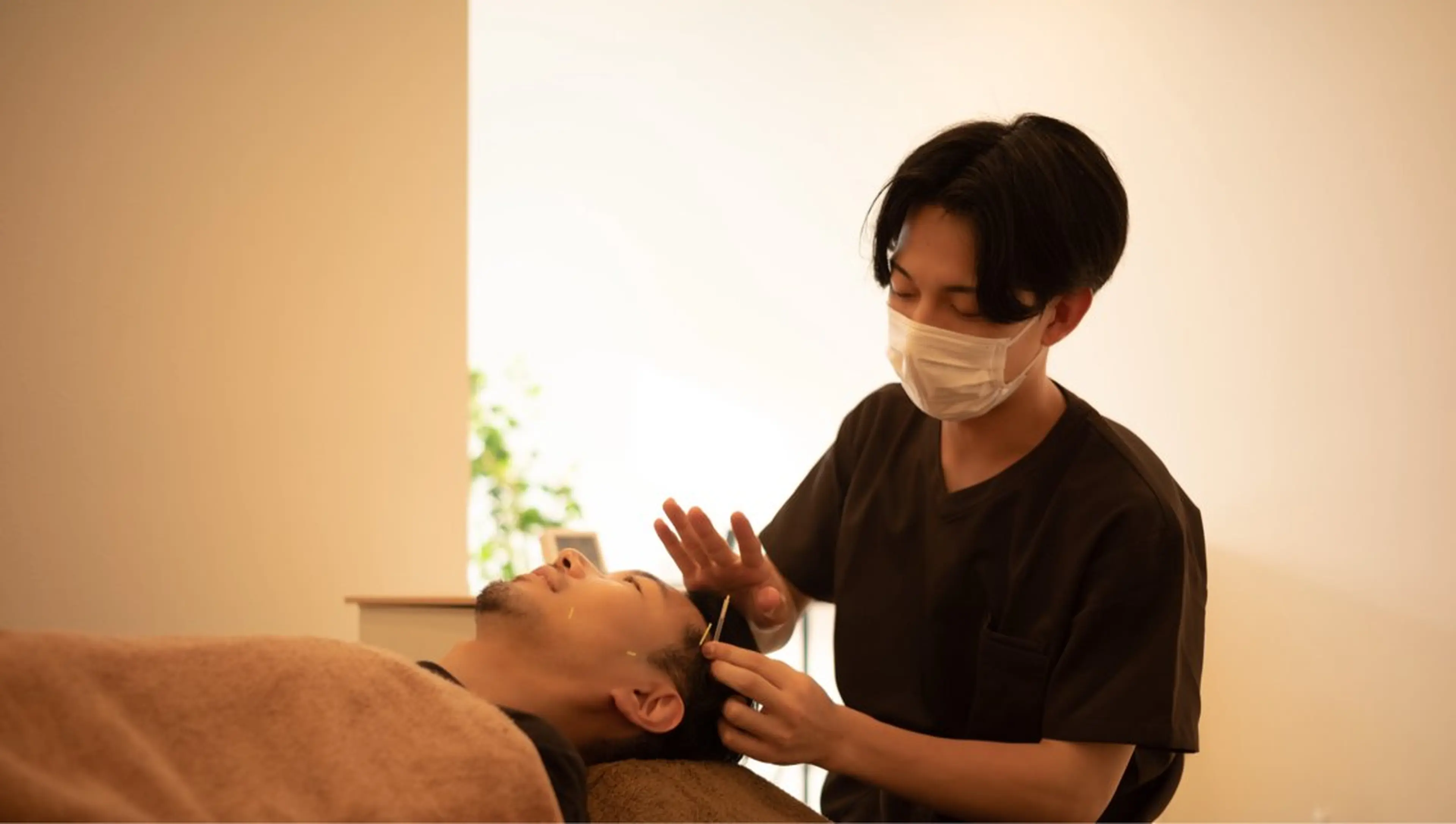 【初回限定 美容鍼 60分 ￥8,800→￥3,980】ニキビやたるみ等のお肌のトラブルでお悩みの方はこちらの写真