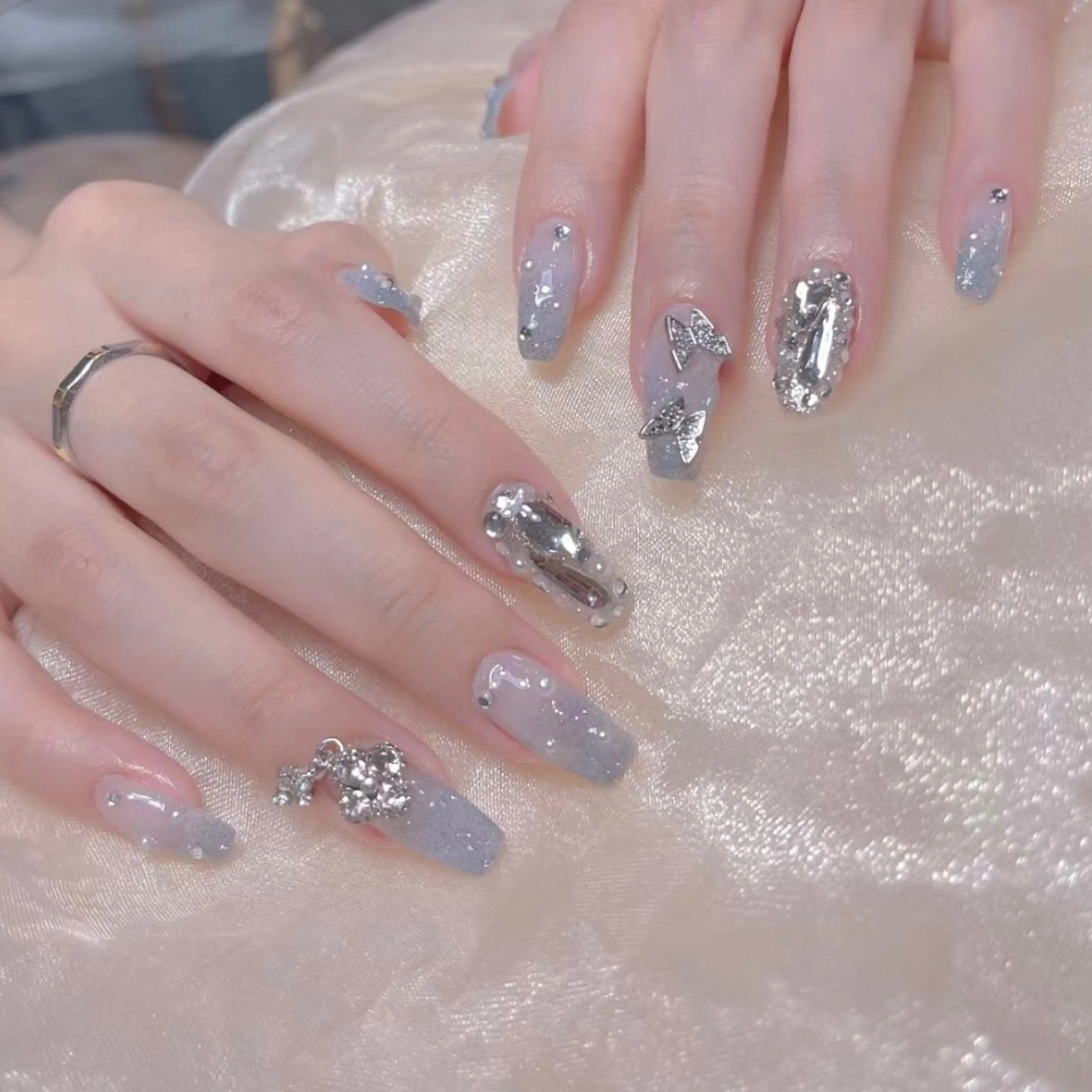 ネイル チークネイル フレンチネイル ジェルネイル グラデーション 氷ネイル・うるうるネイル moe自宅ネイルサロン所属・萌 自宅ネイルサロンのネイルデザイン