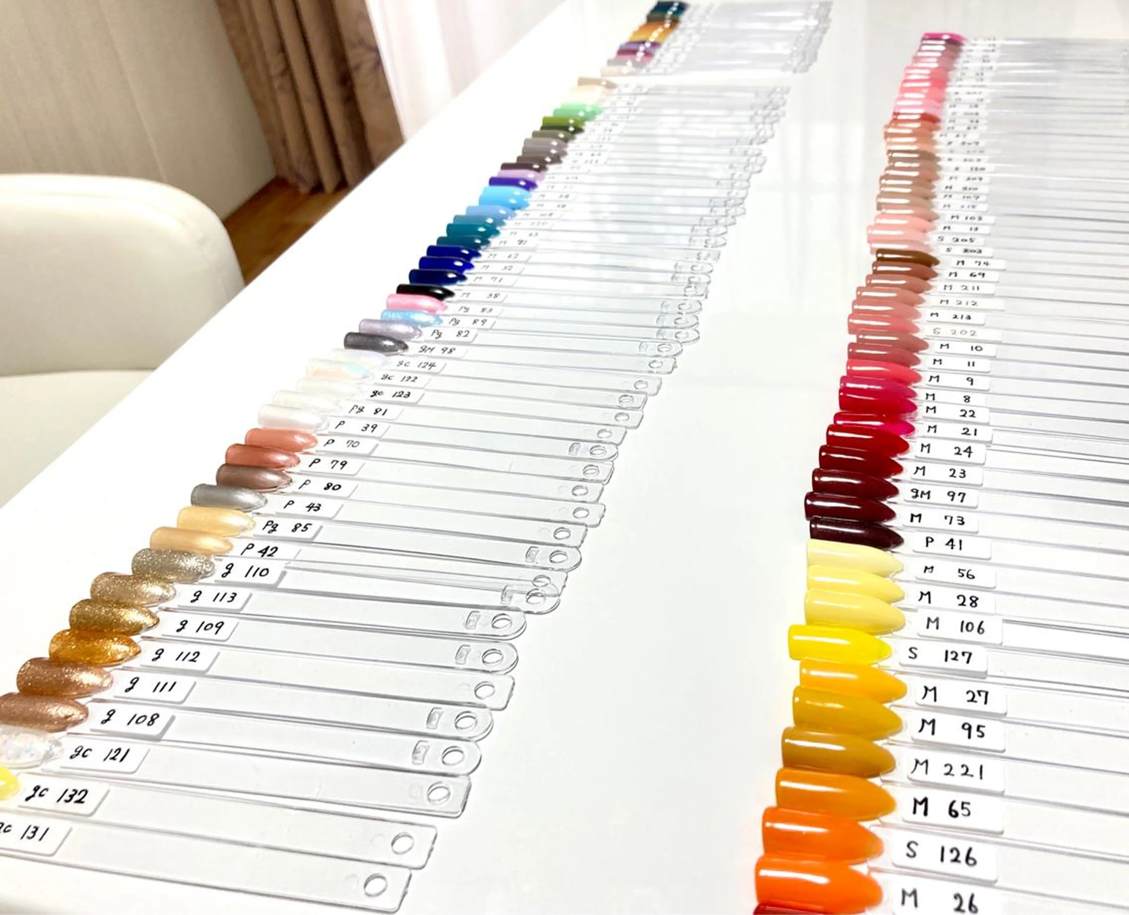 ネイル ワンカラーネイル 手書きが得意🖌️ Y’s  nailのネイルデザイン