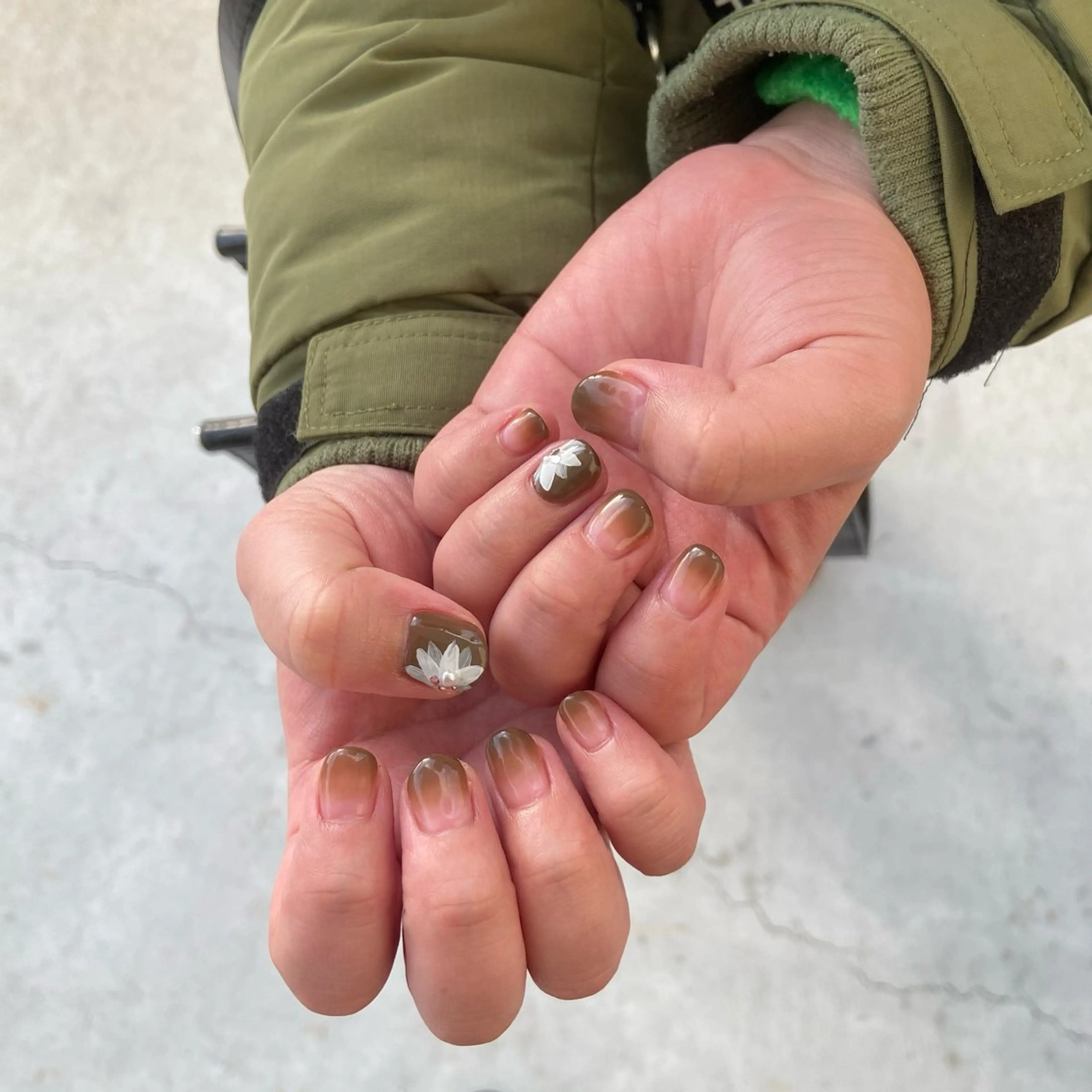 ネイル ブラウン グラデーション Risa 梅田/南森町ネイルのネイルデザイン