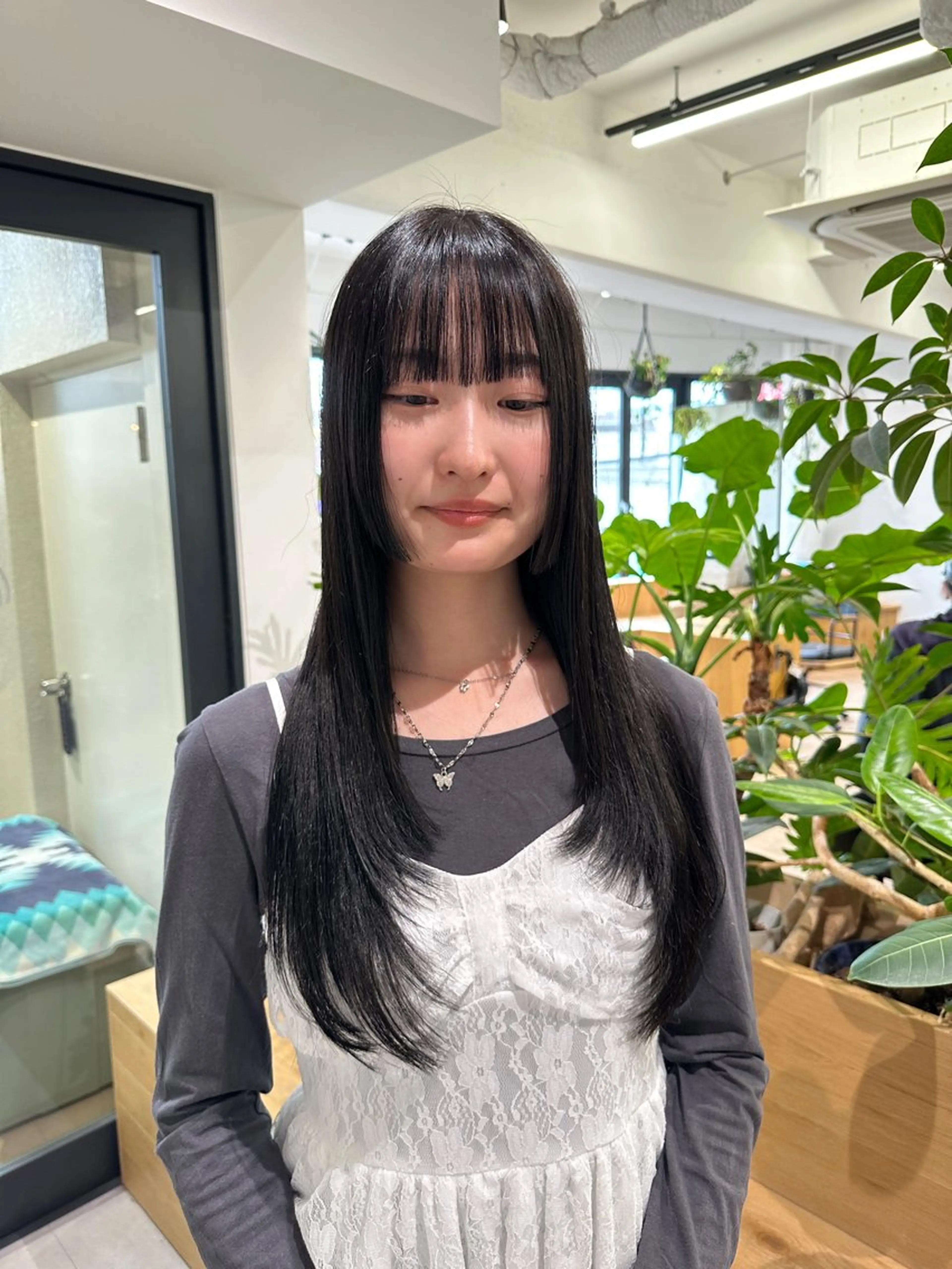 ロング レイヤーカット 川上 彩夏のヘアスタイル