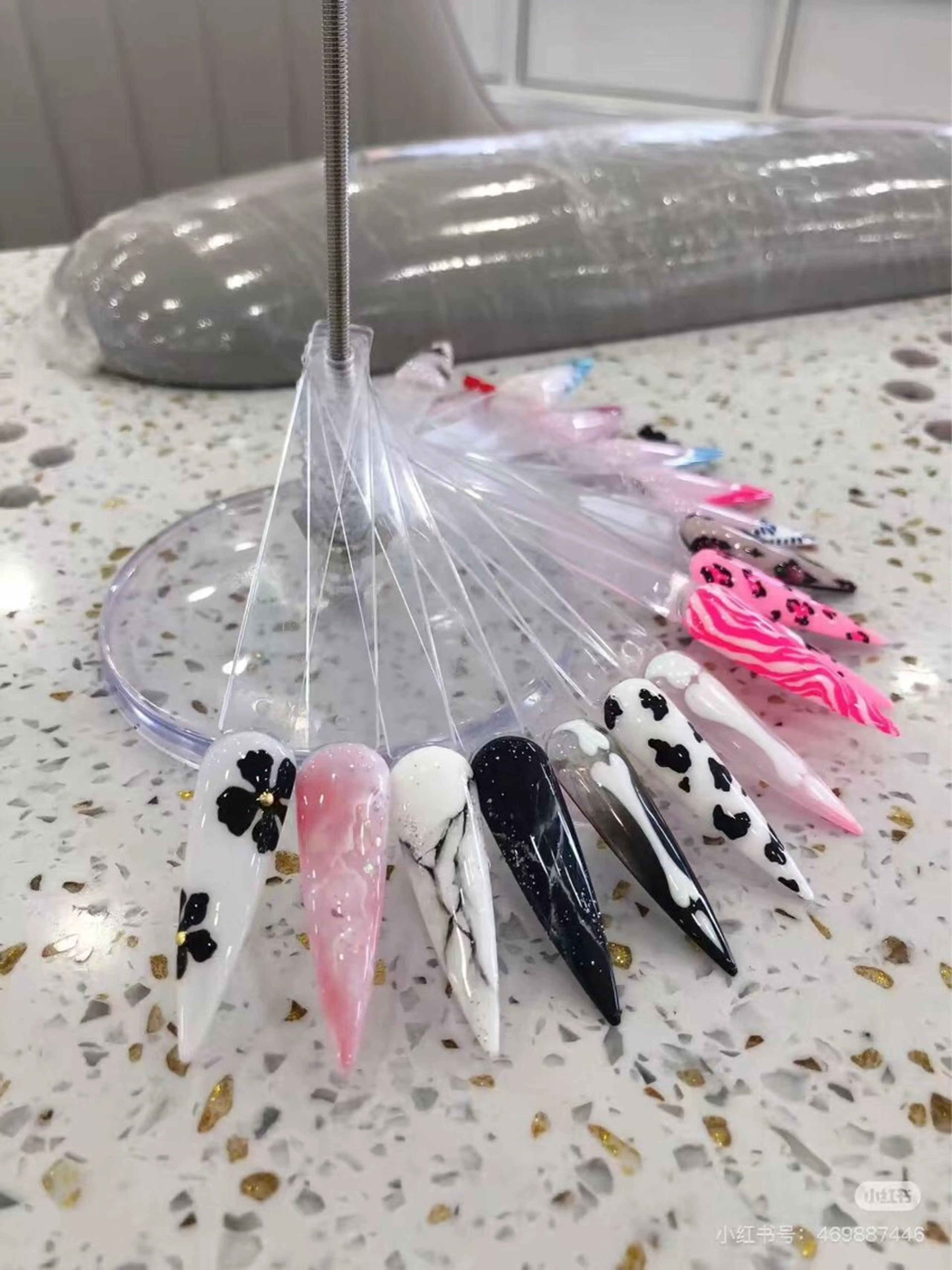 ネイル リラクサロンRIRI所属・La nail pandaのネイルデザイン