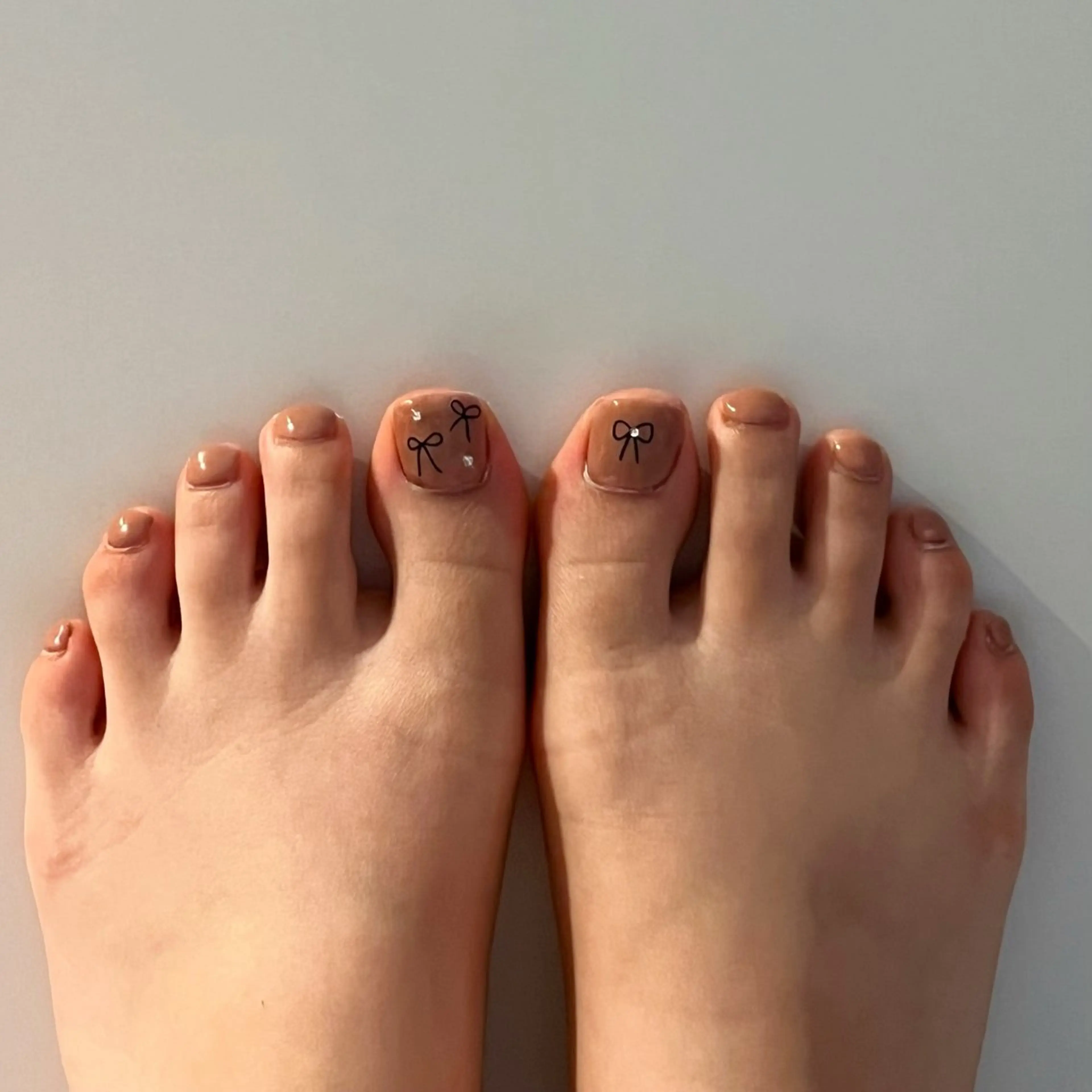 ネイル リボン ストーンネイル muguet所属・nonoka 🌙のネイルデザイン