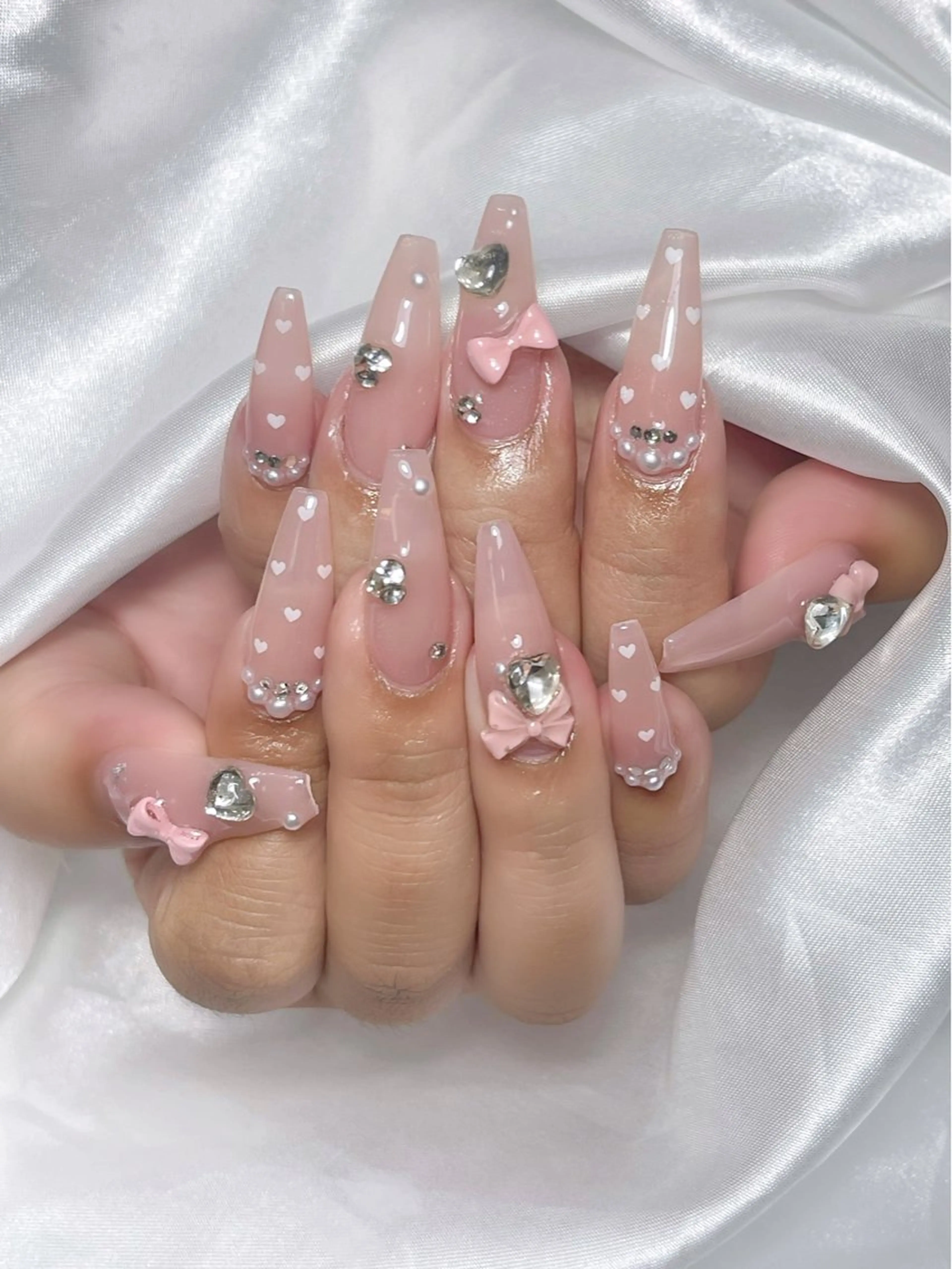 ネイル LEELA NAIL STUDIO所属・LEELA NAIL STUDIOのネイルデザイン