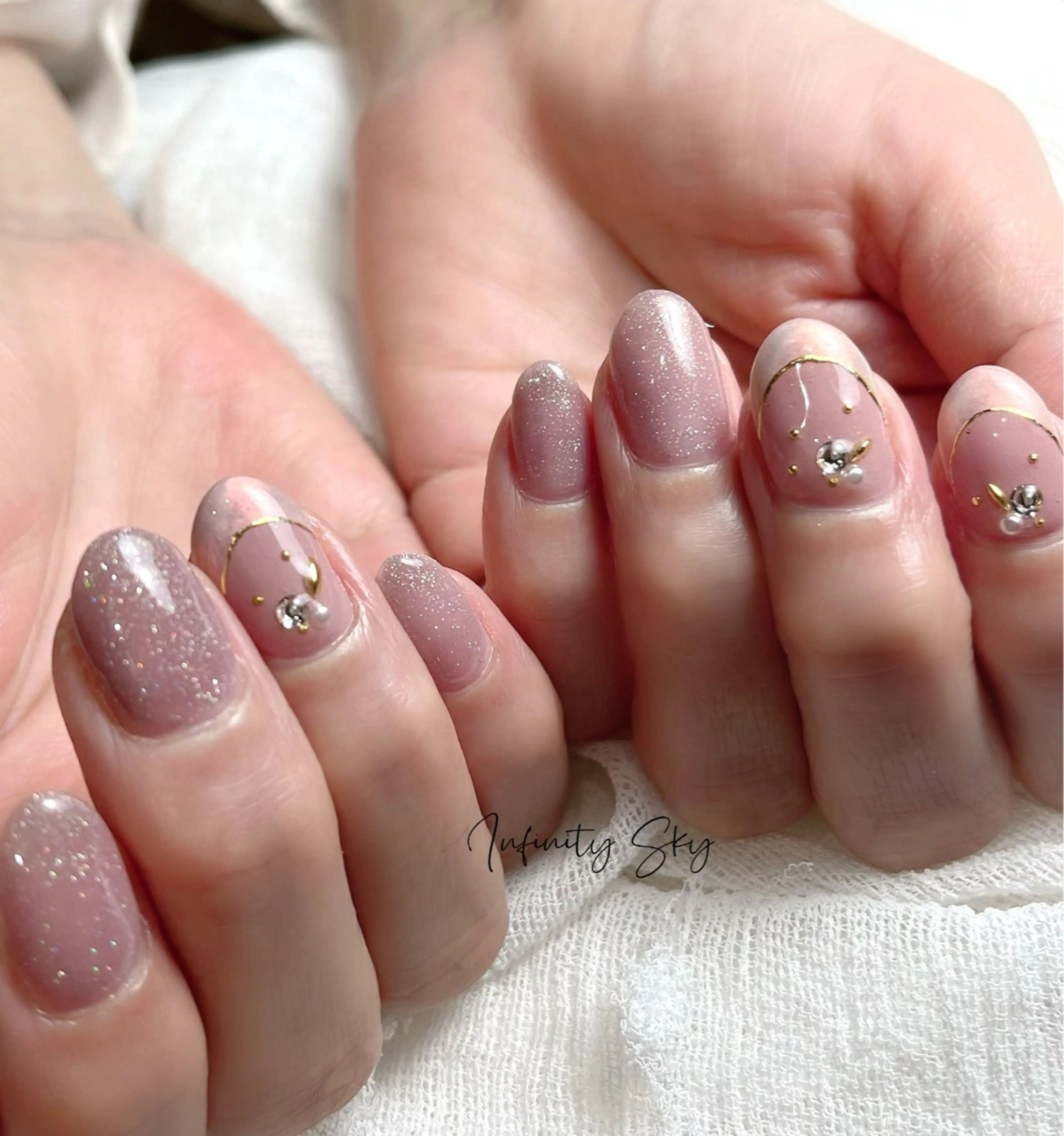 ネイル アートネイル フレンチネイル ラメ(グリッター) ハンドネイル infinity skyのネイルデザイン