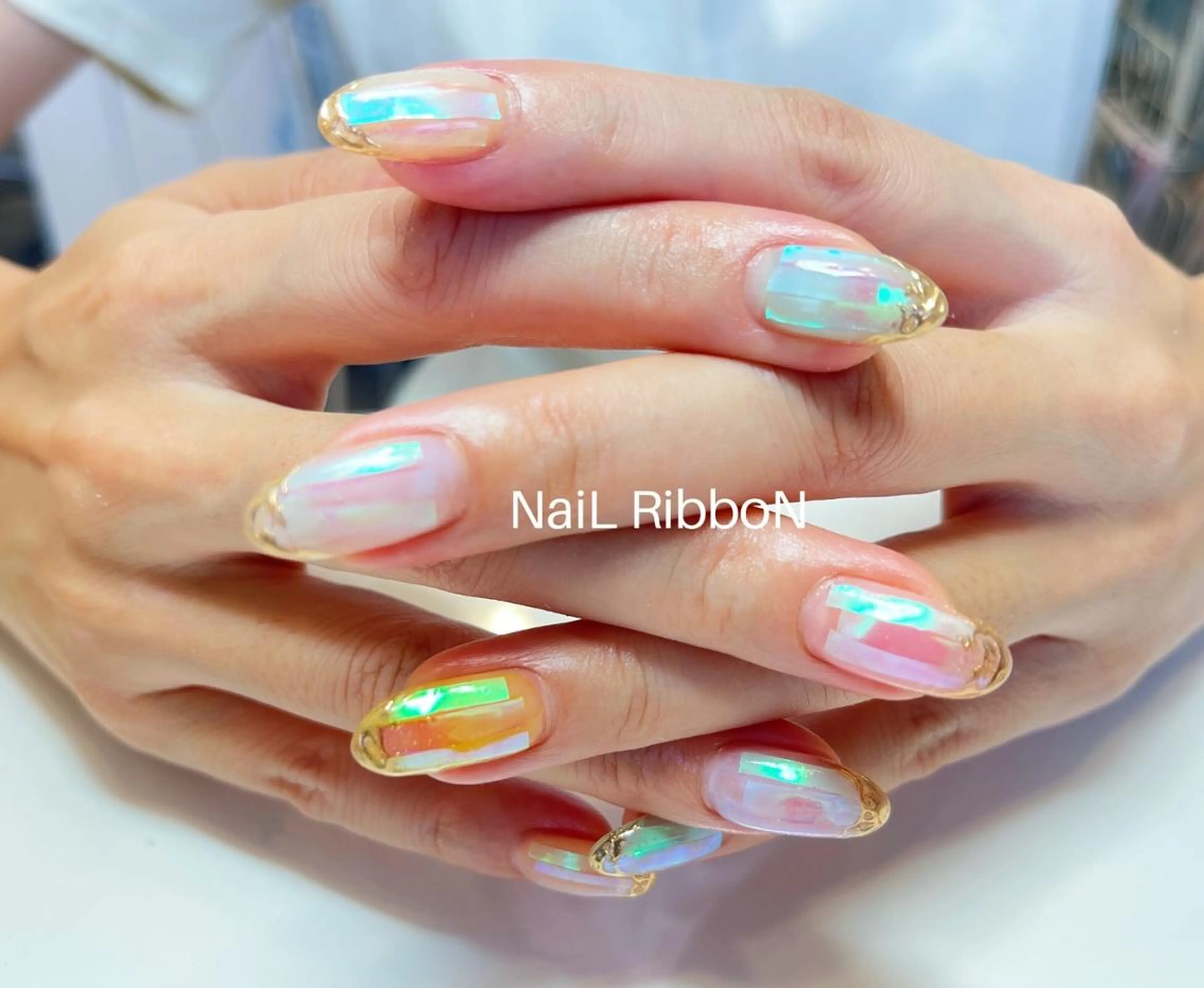ネイル ネイルリボン 受付スタッフのネイルデザイン