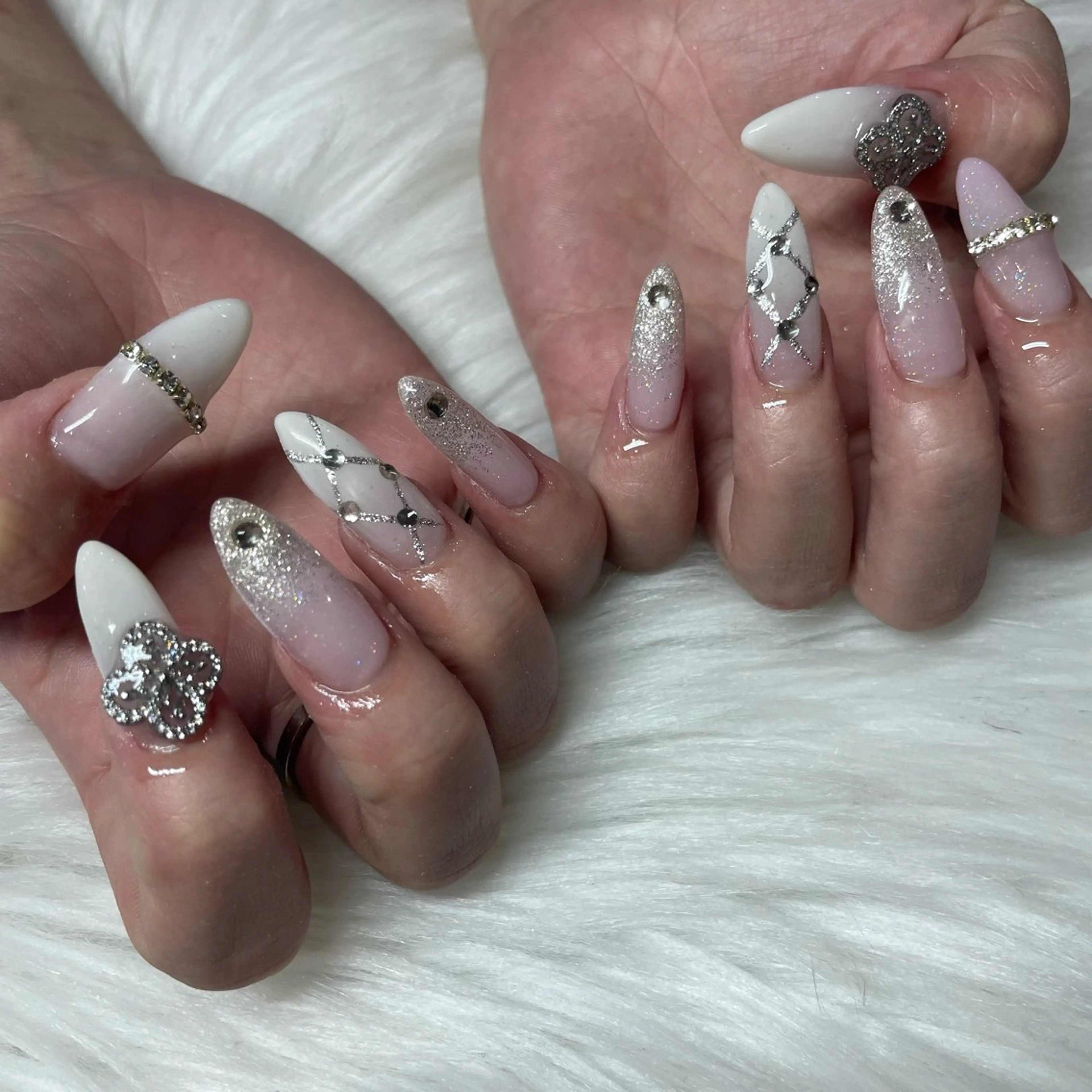 ロング ハンドネイル -Rien- プライベートサロンのネイルデザイン