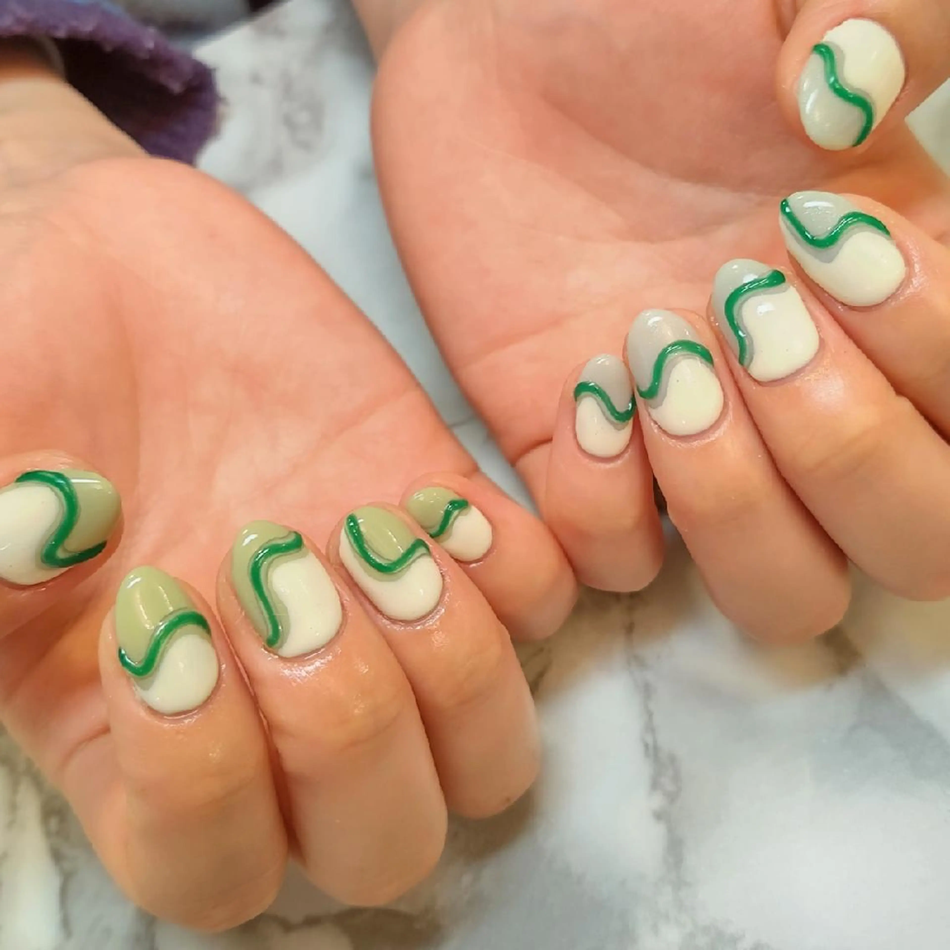 ネイル ジェヌインネイル 河内のネイルデザイン