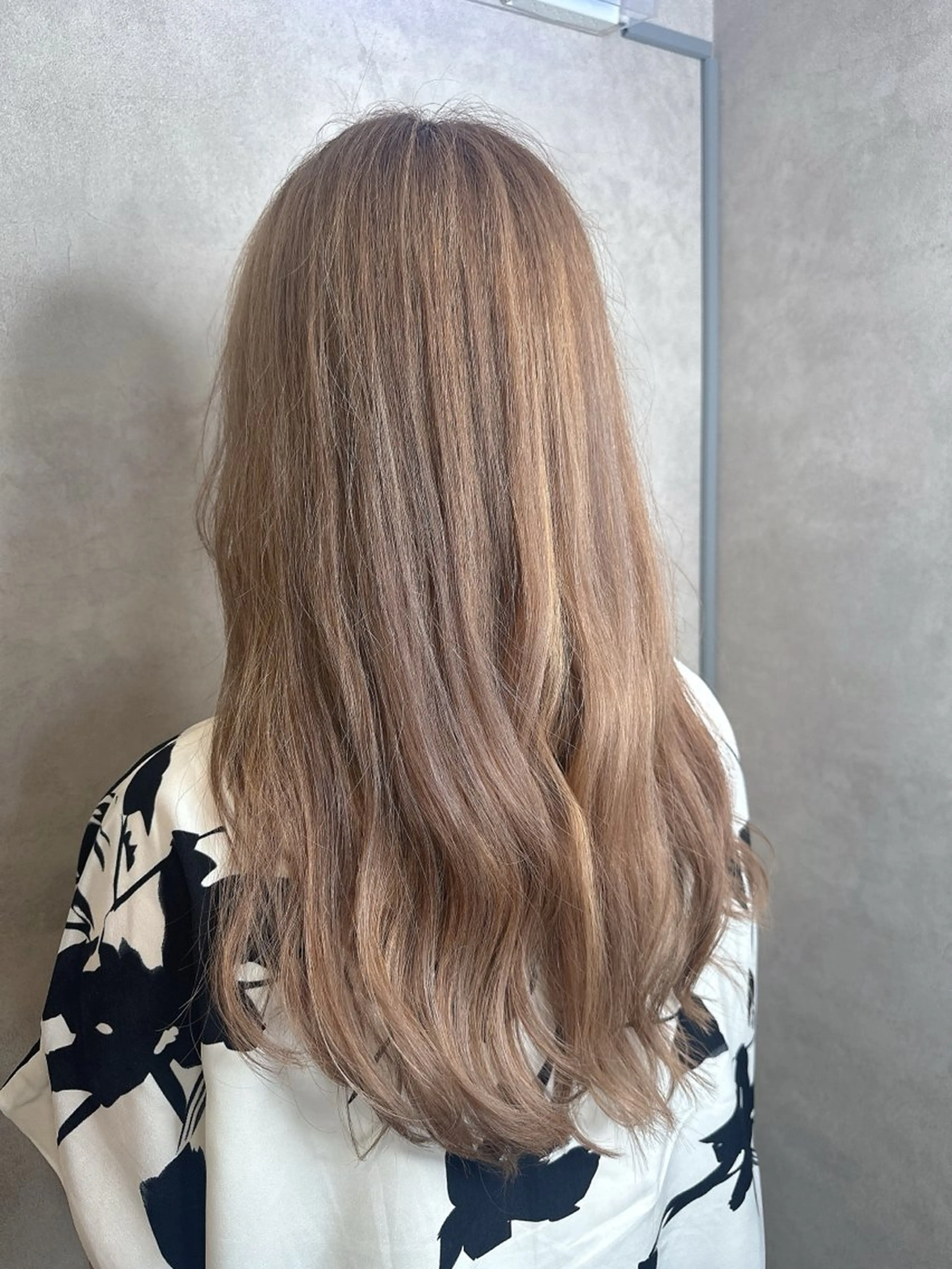 ロング ヘアカラー 髪質改善デザインカラ ー/ヒロイケカズマサのヘアスタイル