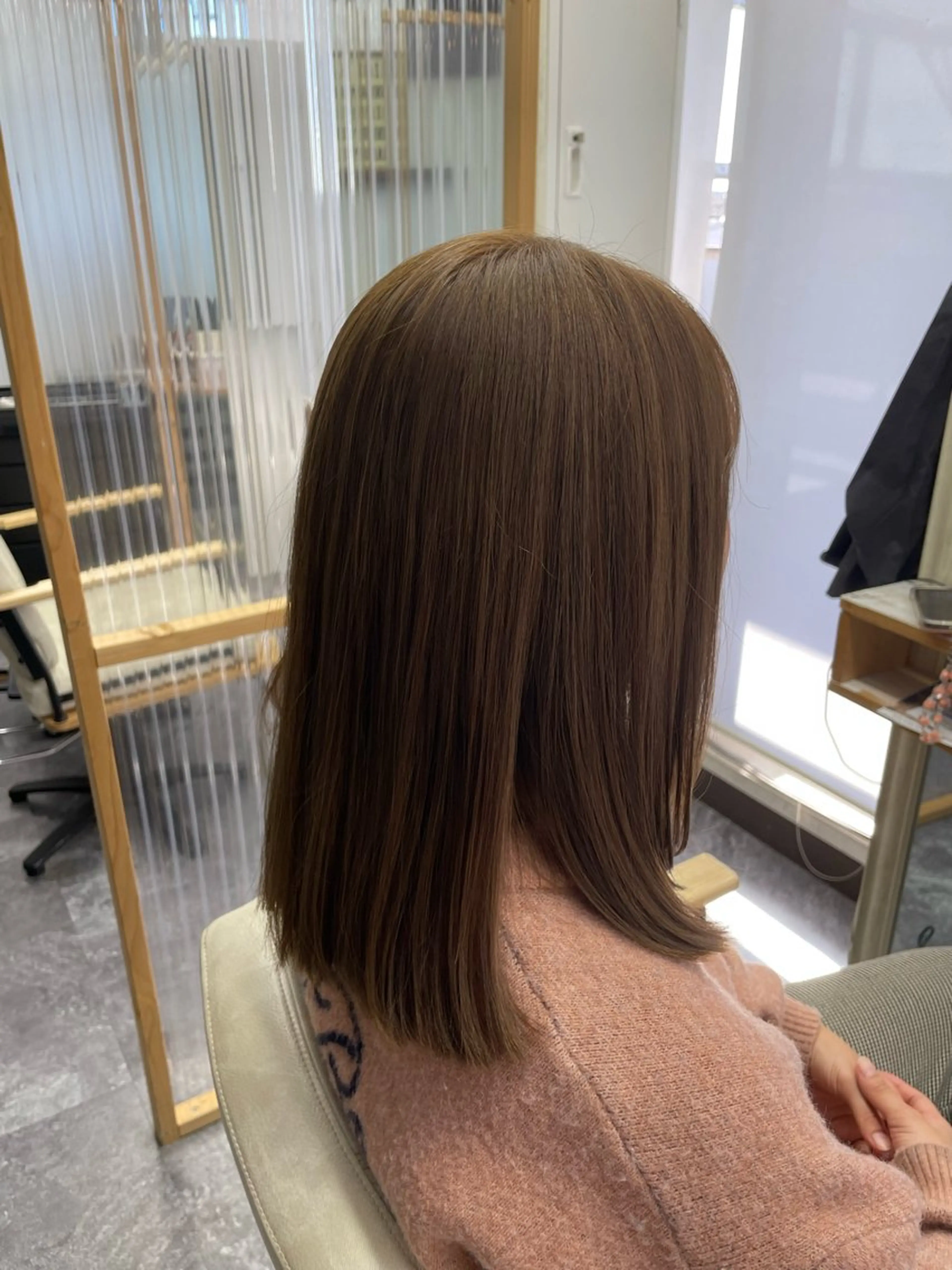 ミディアム アッシュ カット ヘアカラー SFIDA みつえのヘアスタイル